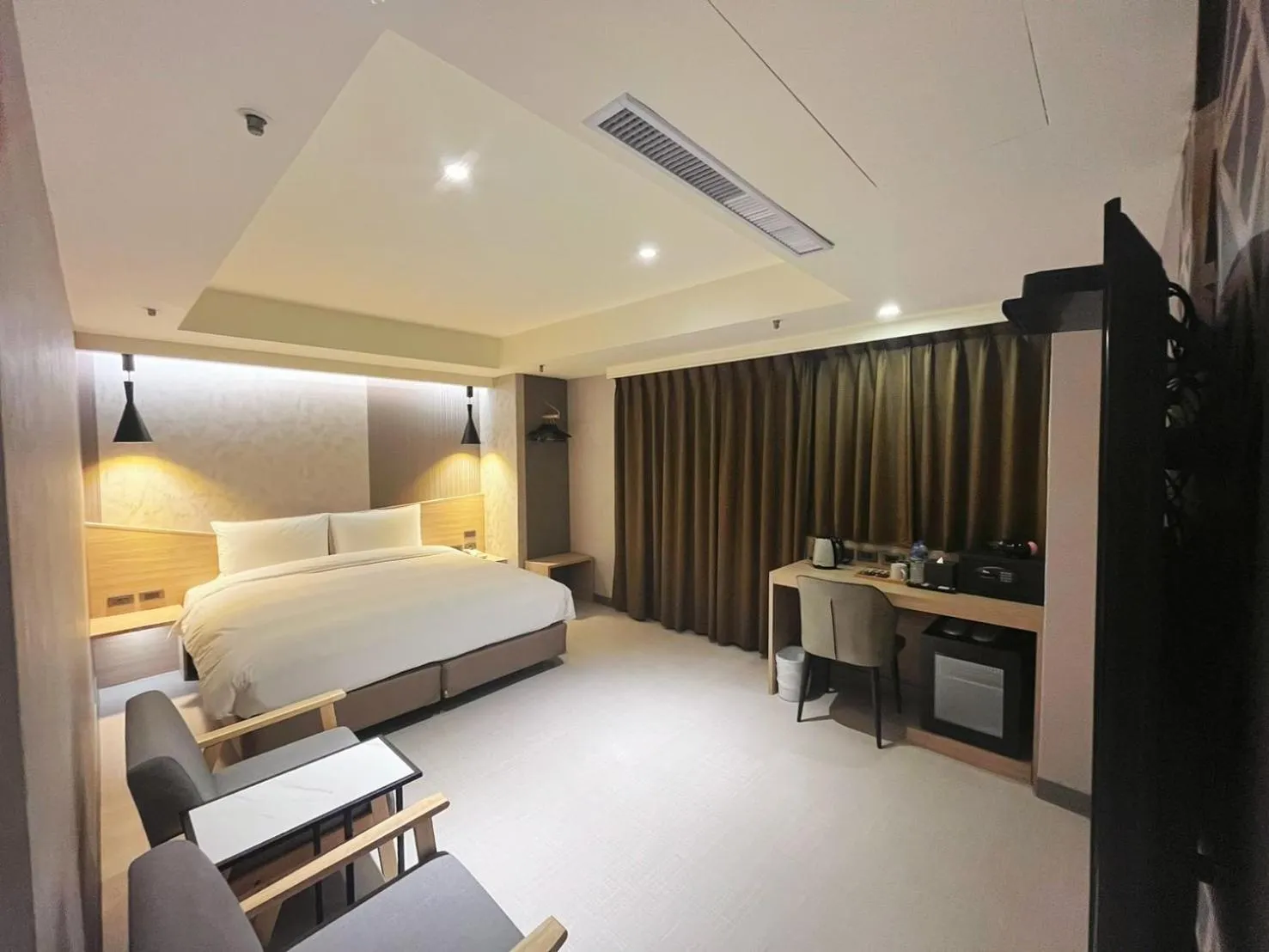 Photo of the whole room, Bed in 新仕飯店-New City Hotel