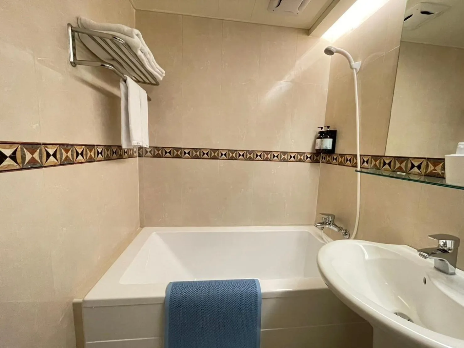 Bathroom in 新仕飯店-New City Hotel