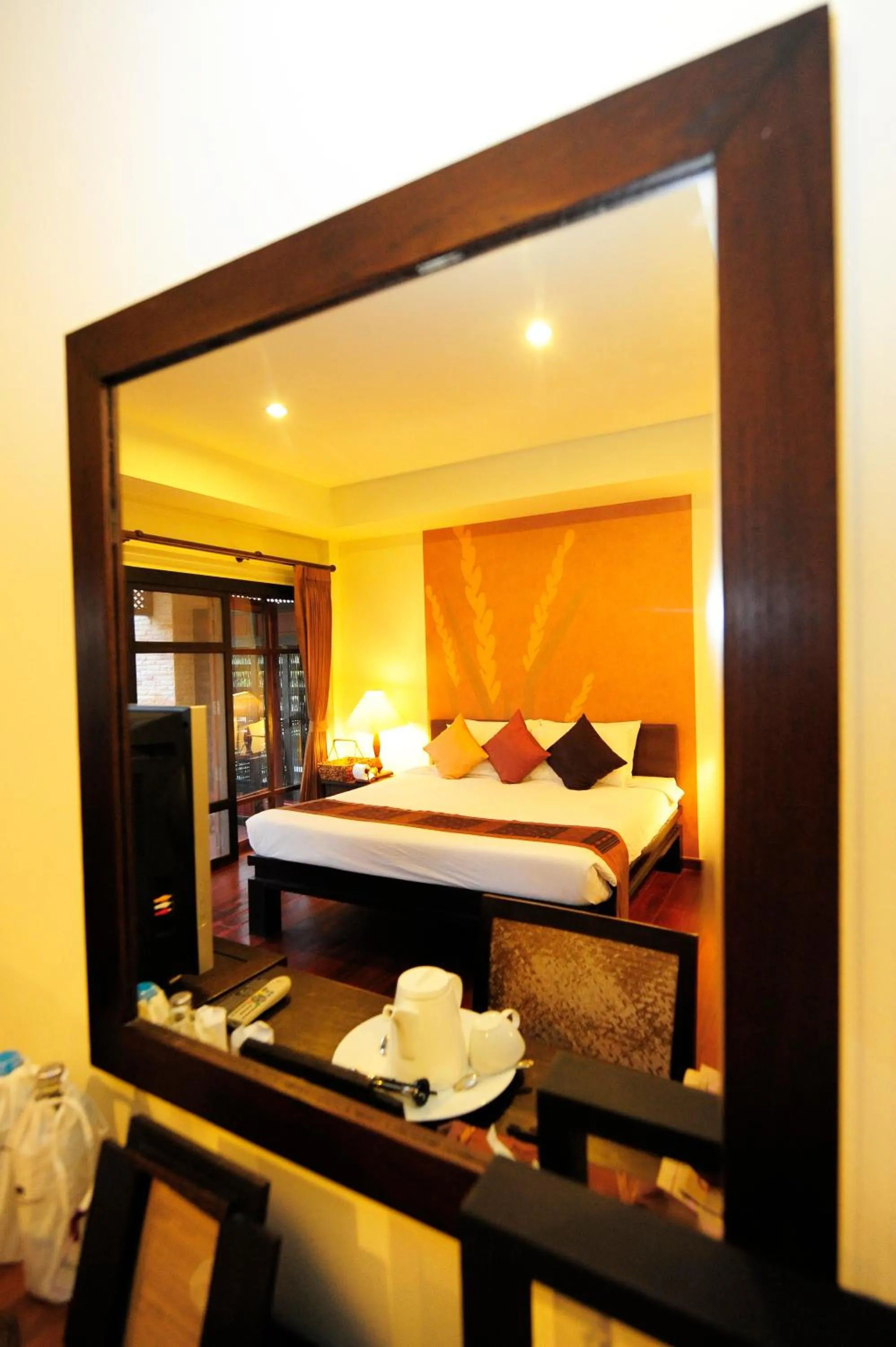 Photo of the whole room, Bed in Phunacome Resort