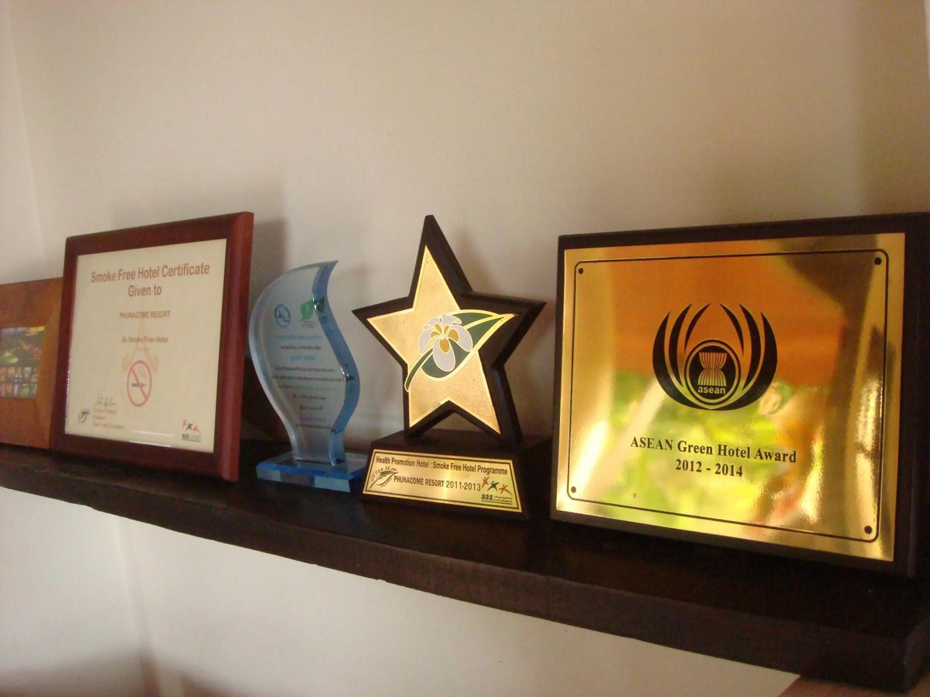 Logo/Certificate/Sign in Phunacome Resort