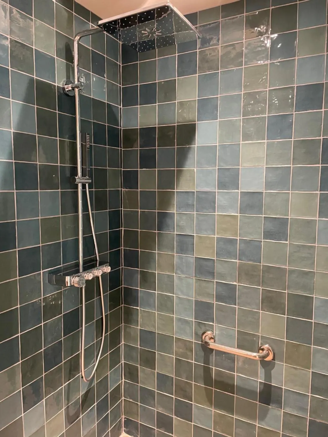 Bathroom in Le Homard Bleu