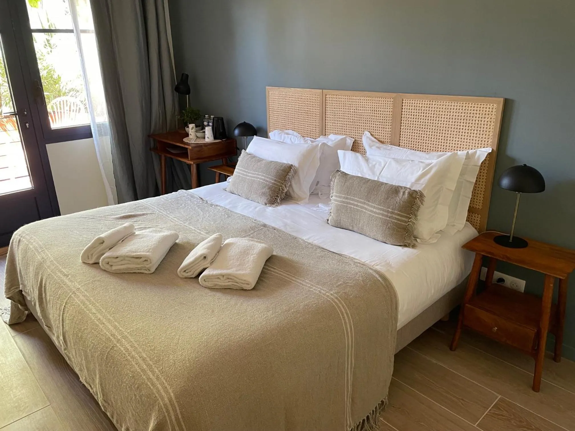 Bedroom, Bed in Le Homard Bleu