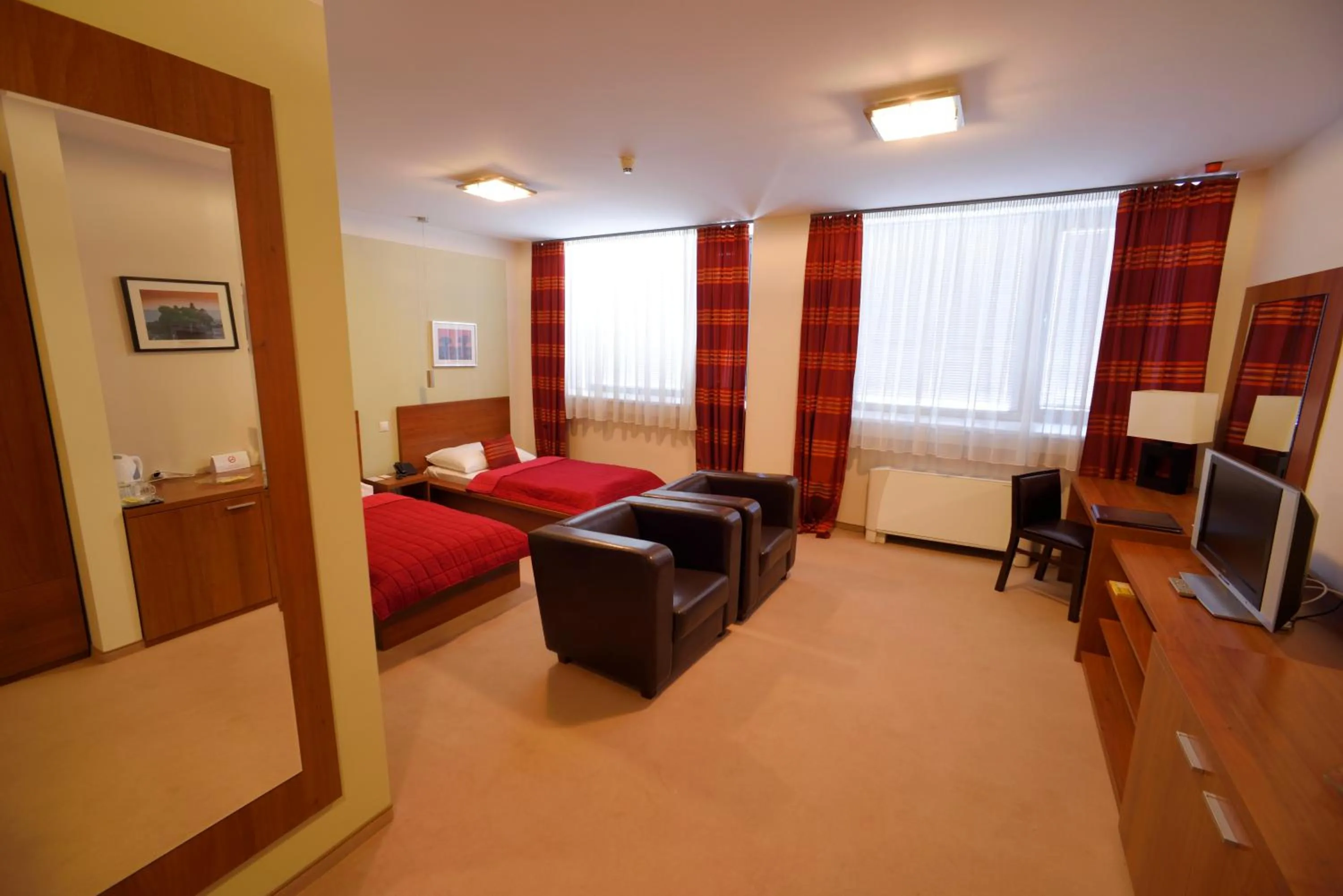 Day, Bed in Aston Hotel