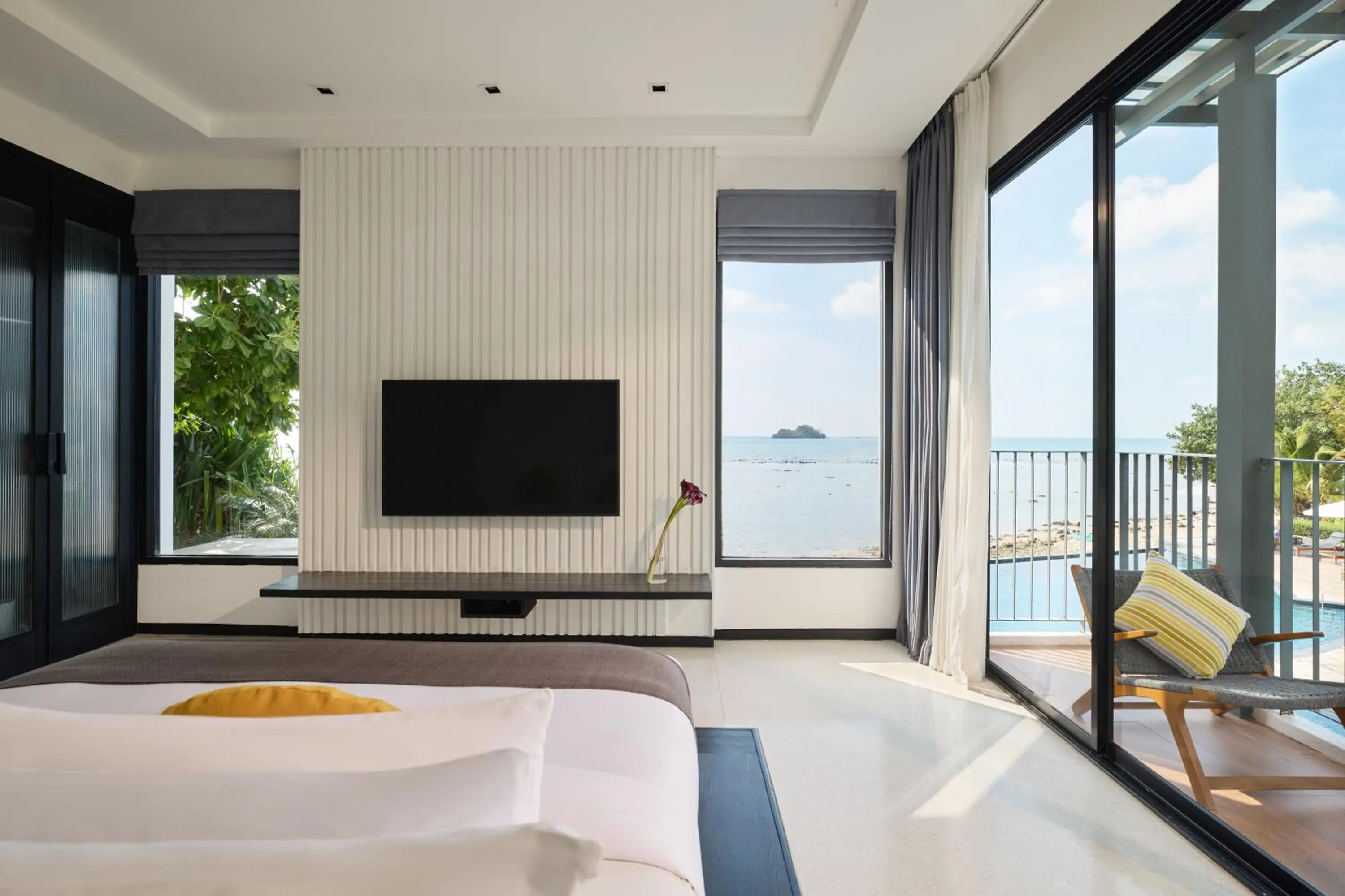 View (from property/room), Bed in The Chill Resort and Spa, Koh Chang