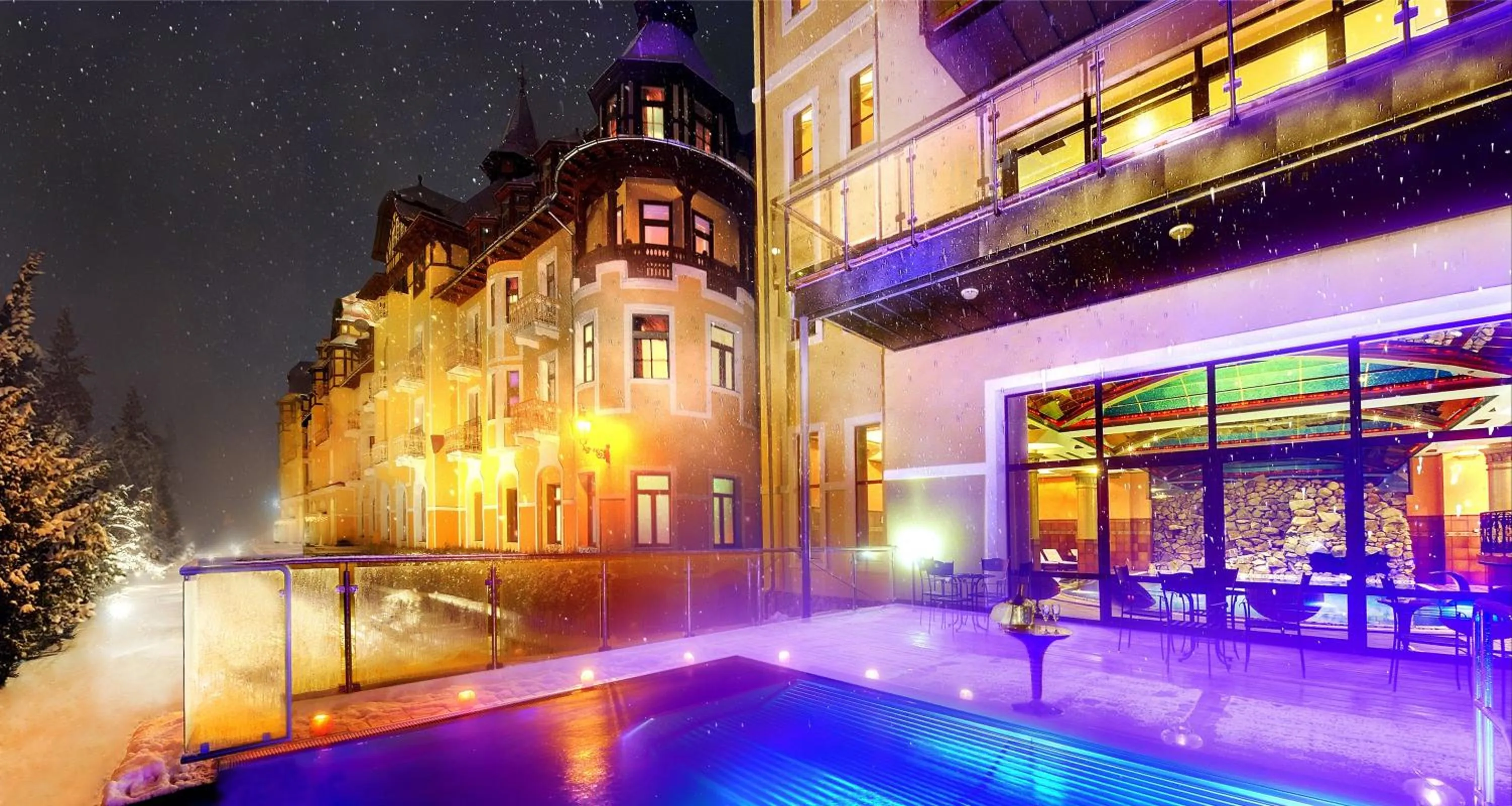 Swimming pool in Grand Hotel Praha