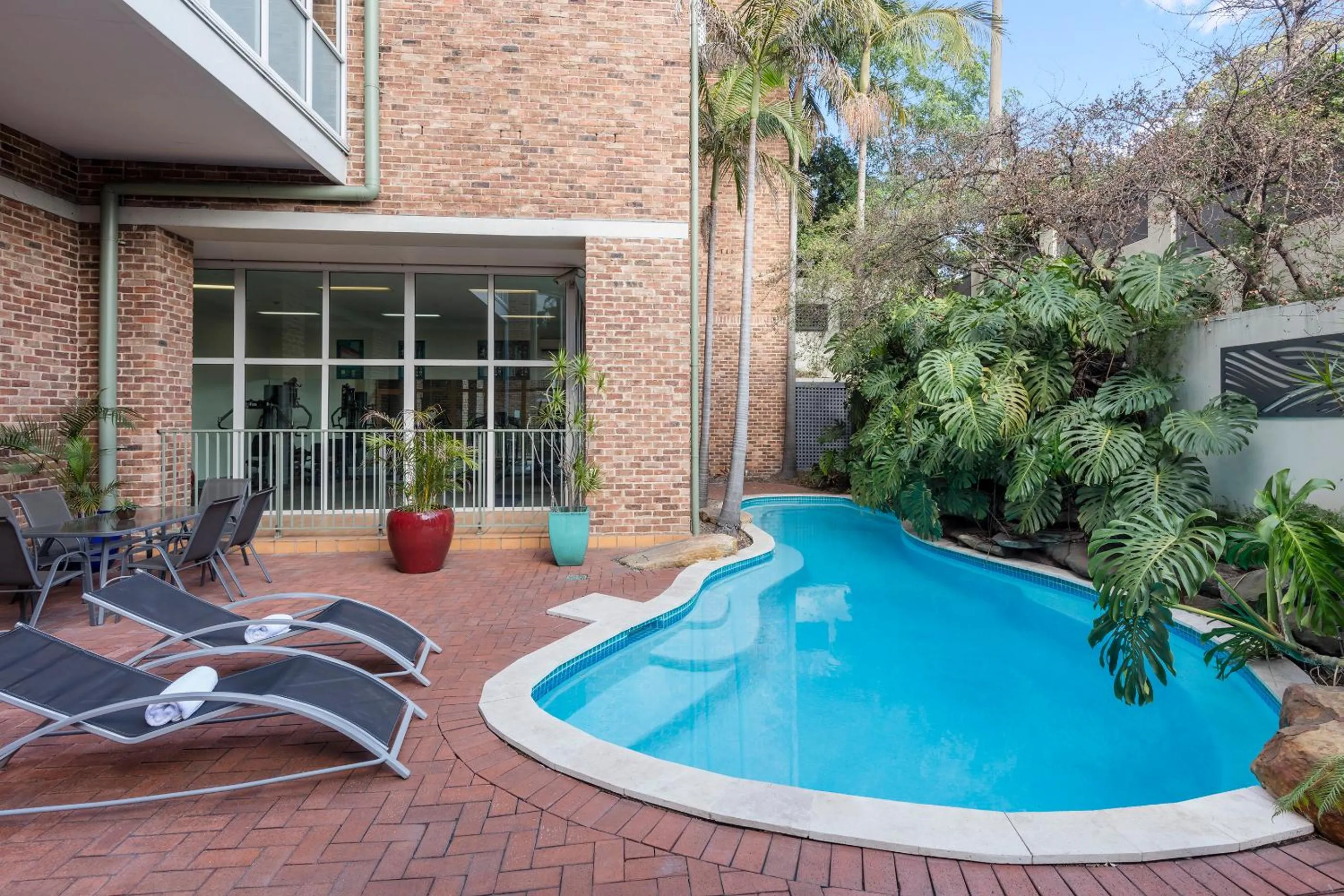 Swimming pool in Nesuto Pennant Hills