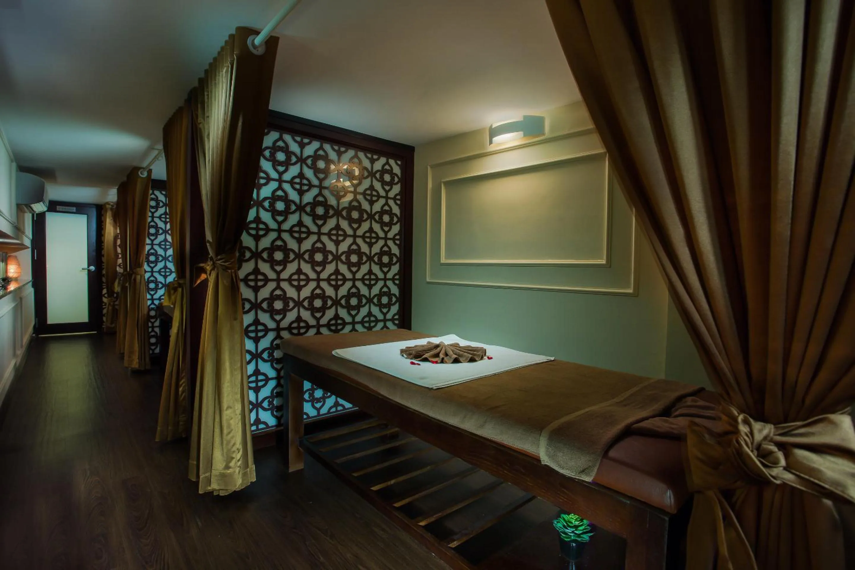 Massage, Bed in Hanoi Trendy Hotel & Spa