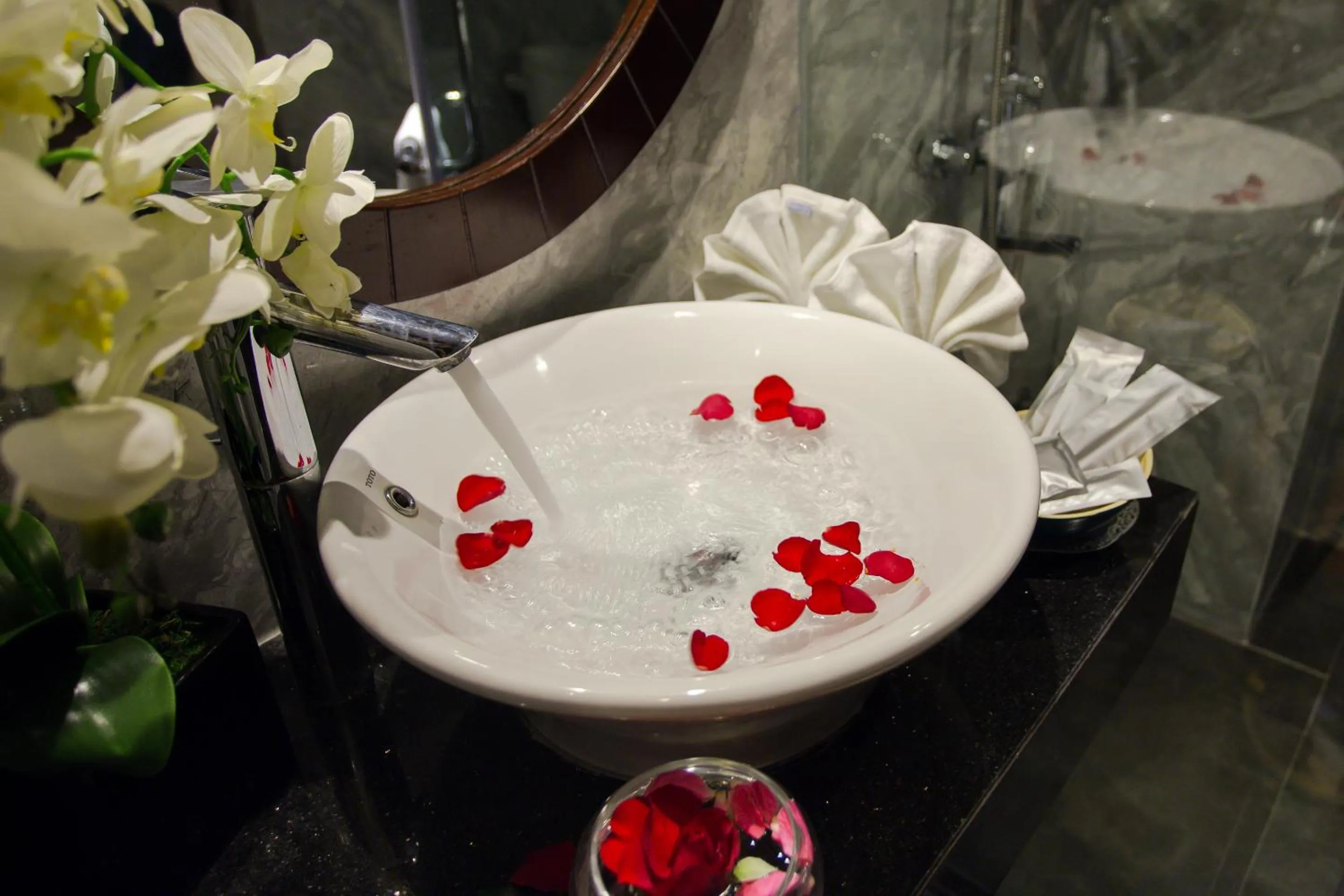 Bathroom, Food in Hanoi Trendy Hotel & Spa