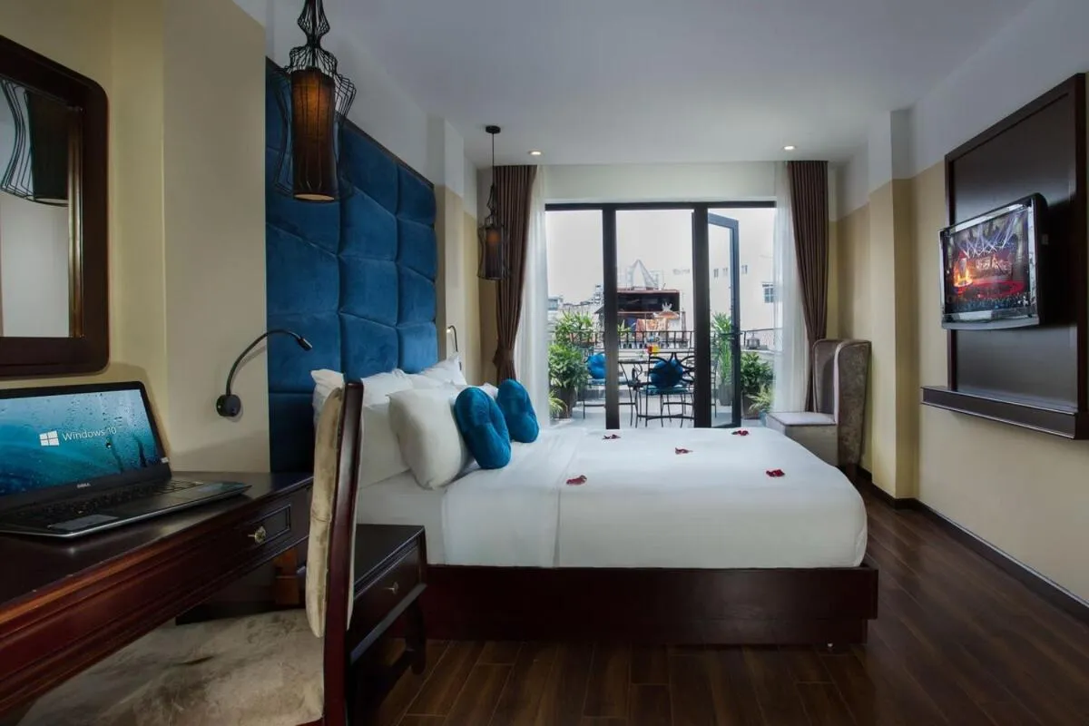 Photo of the whole room, Bed in Hanoi Trendy Hotel & Spa