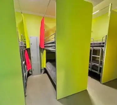 Bed in 6-Bed Mixed Dormitory Room with Private Bathroom in Breeze Lodge Bed in 6-Bed Mixed Dormitory Room with Private Bathroom in Breeze Lodge