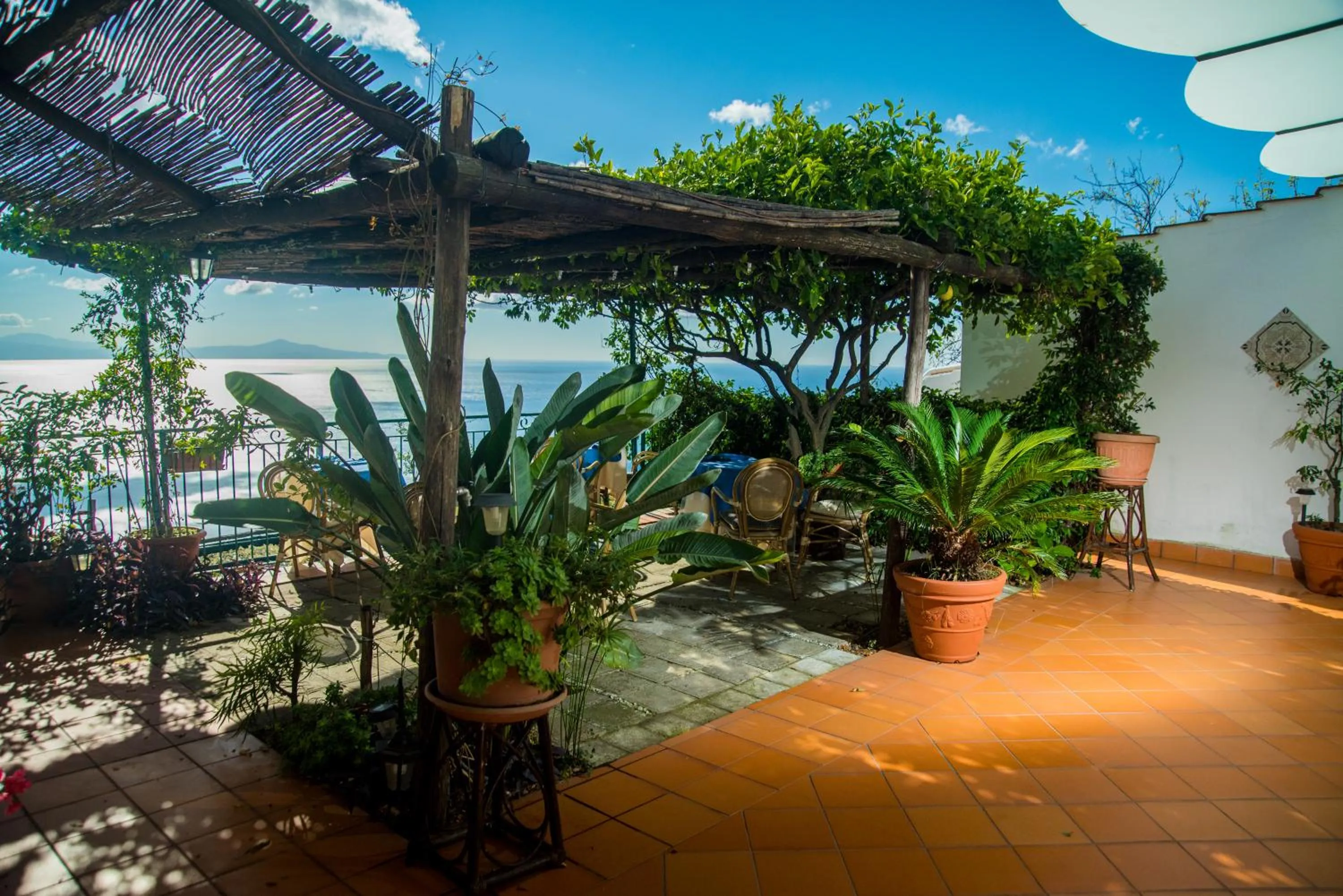 Garden in B&B Ravello Rooms