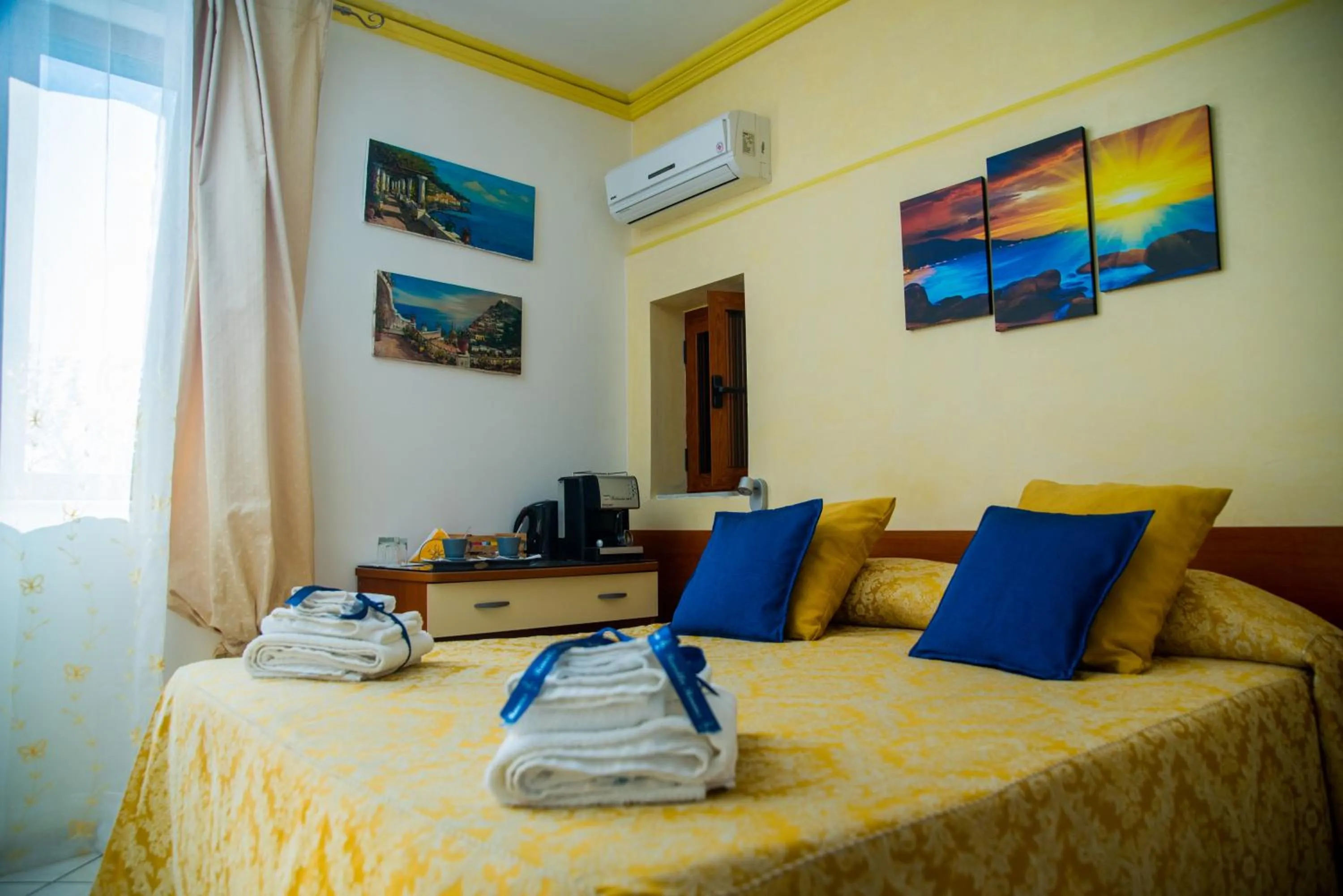 Bedroom, Bed in B&B Ravello Rooms