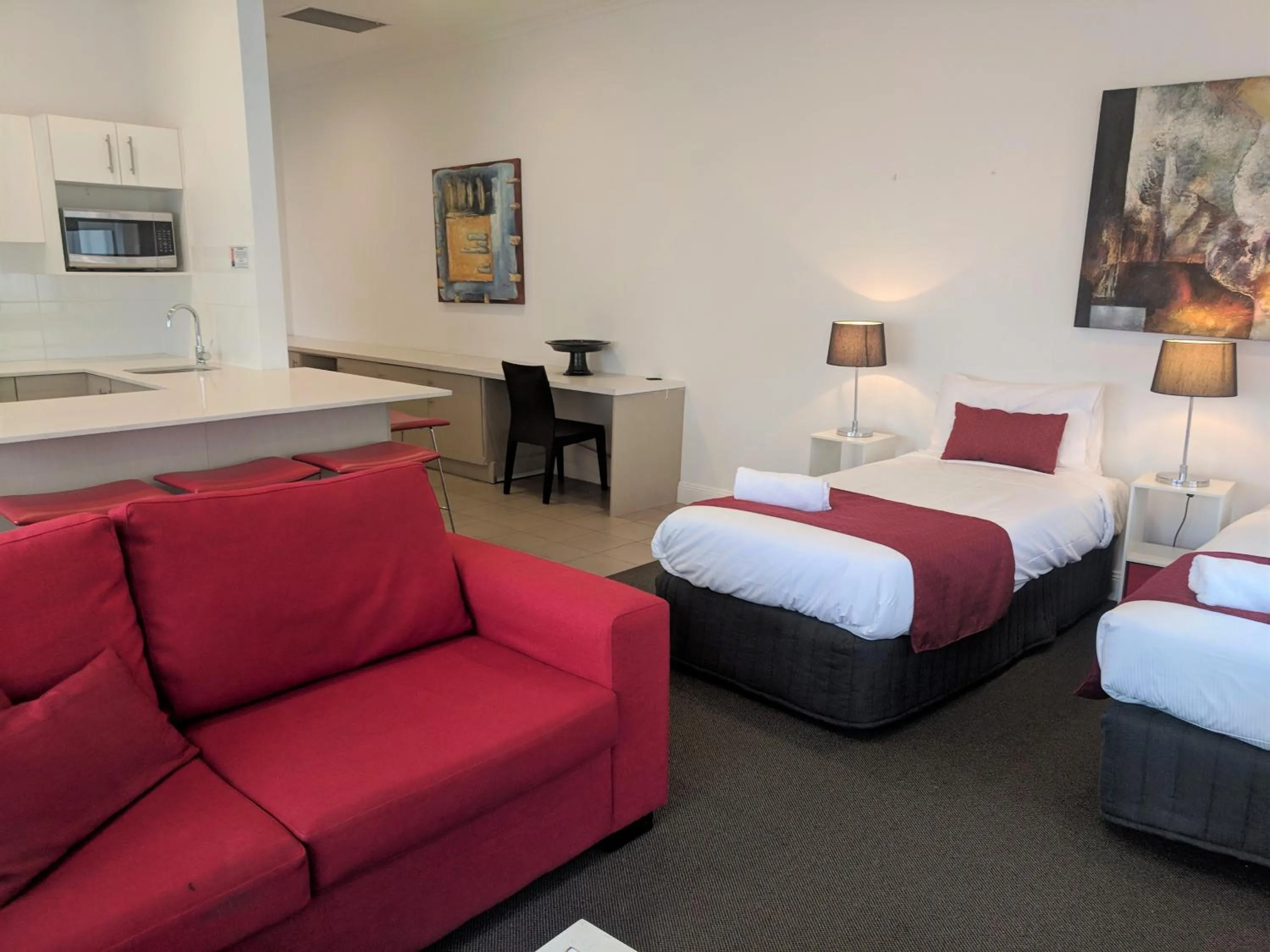 Living room, Bed in Nesuto Woolloomooloo