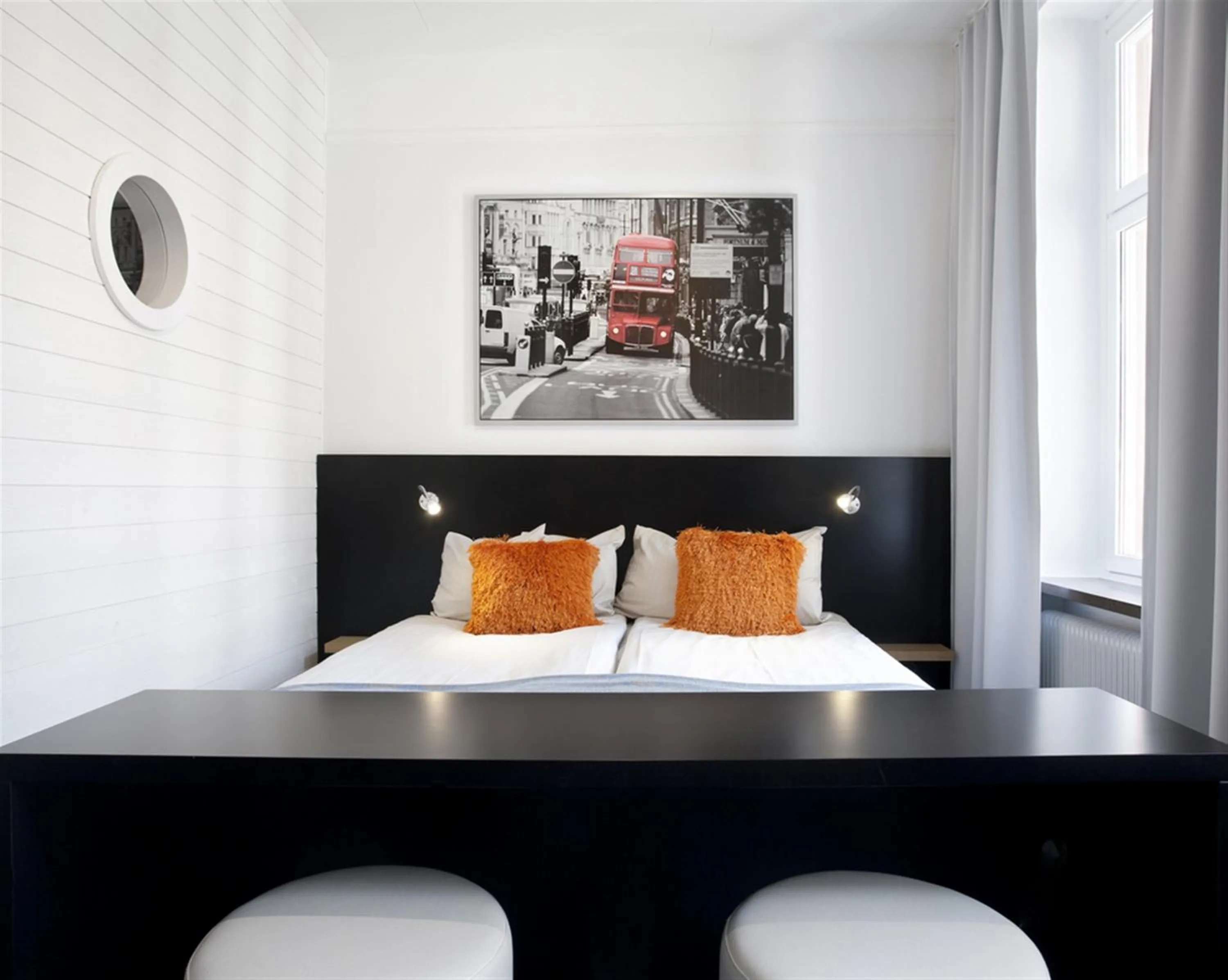 Bed in Hotel Örebro