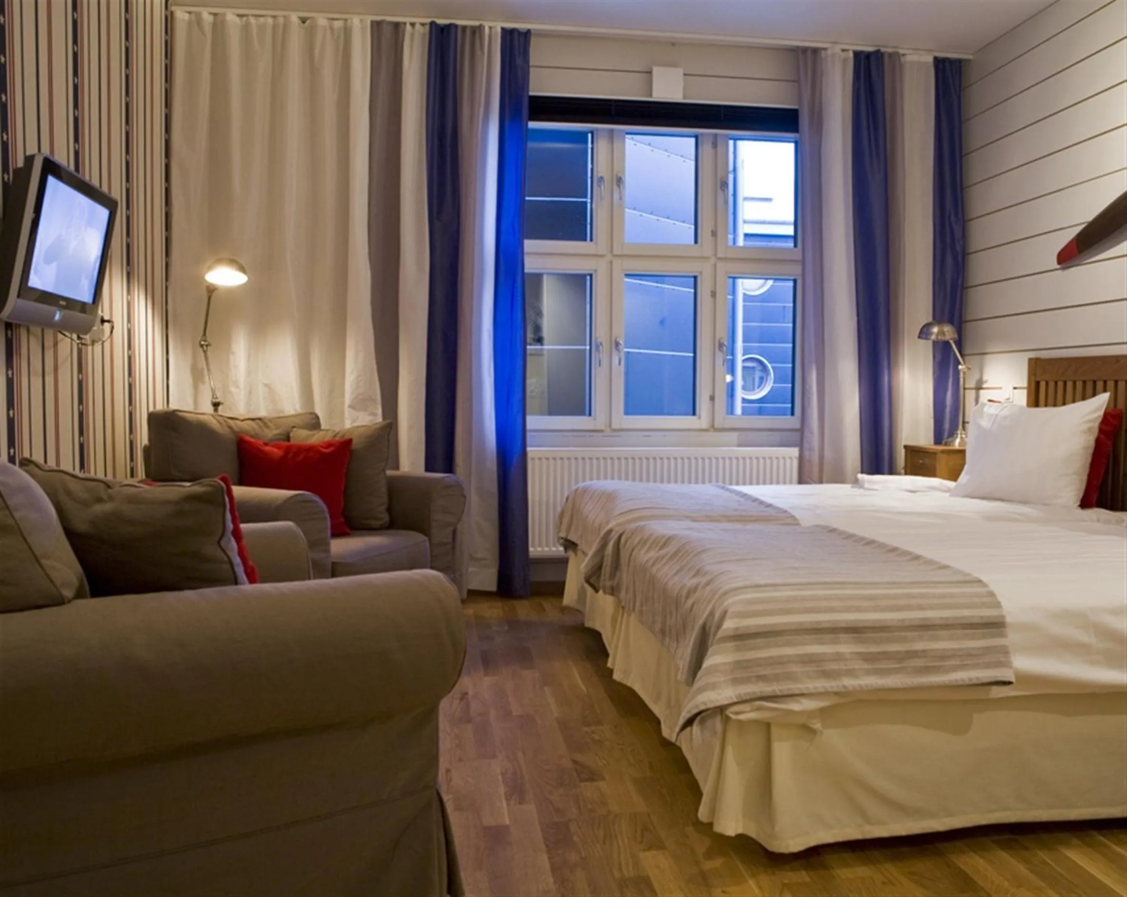 Photo of the whole room, Bed in Hotel Örebro