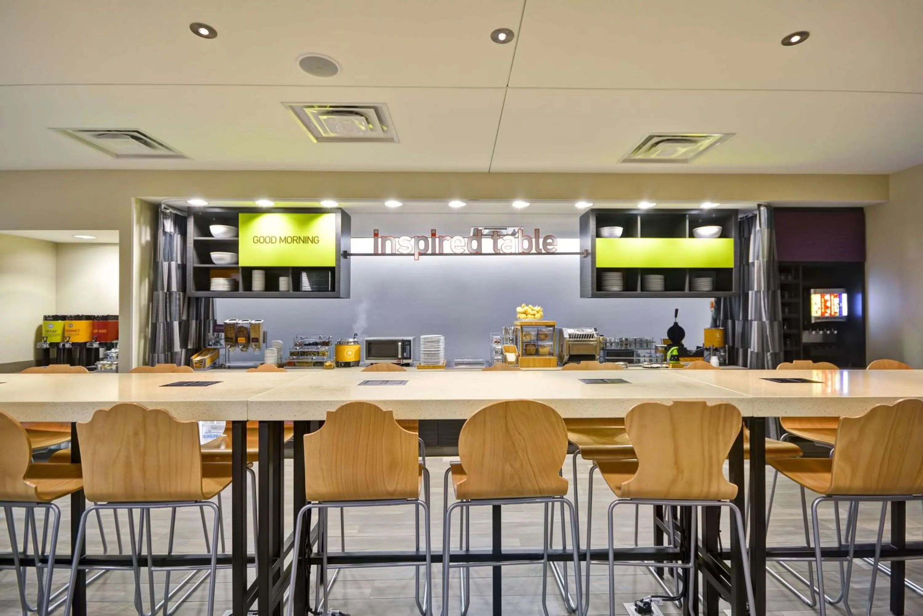 Breakfast in Home2 Suites By Hilton Opelika Auburn