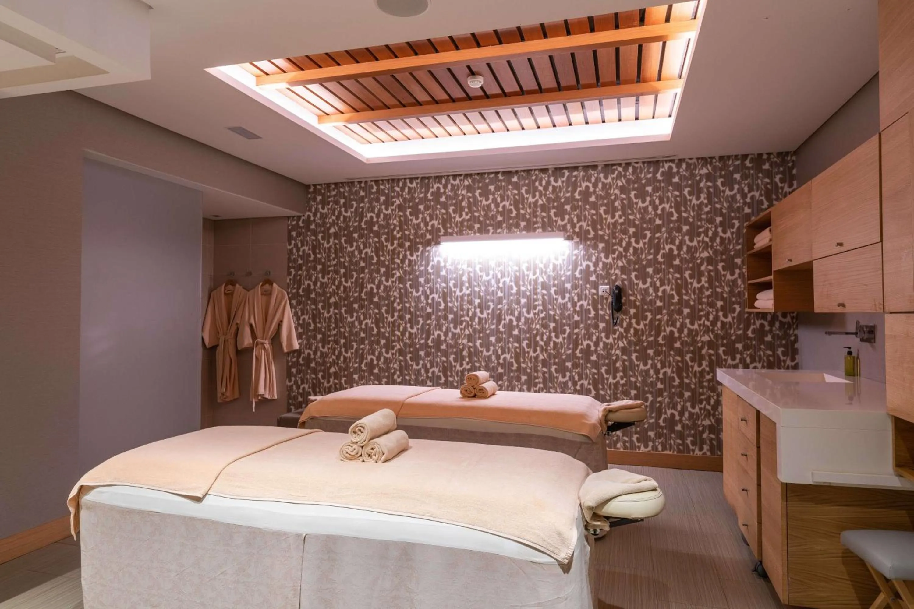 Spa and wellness centre/facilities, Bed in Hilton Cabo Verde Sal Resort
