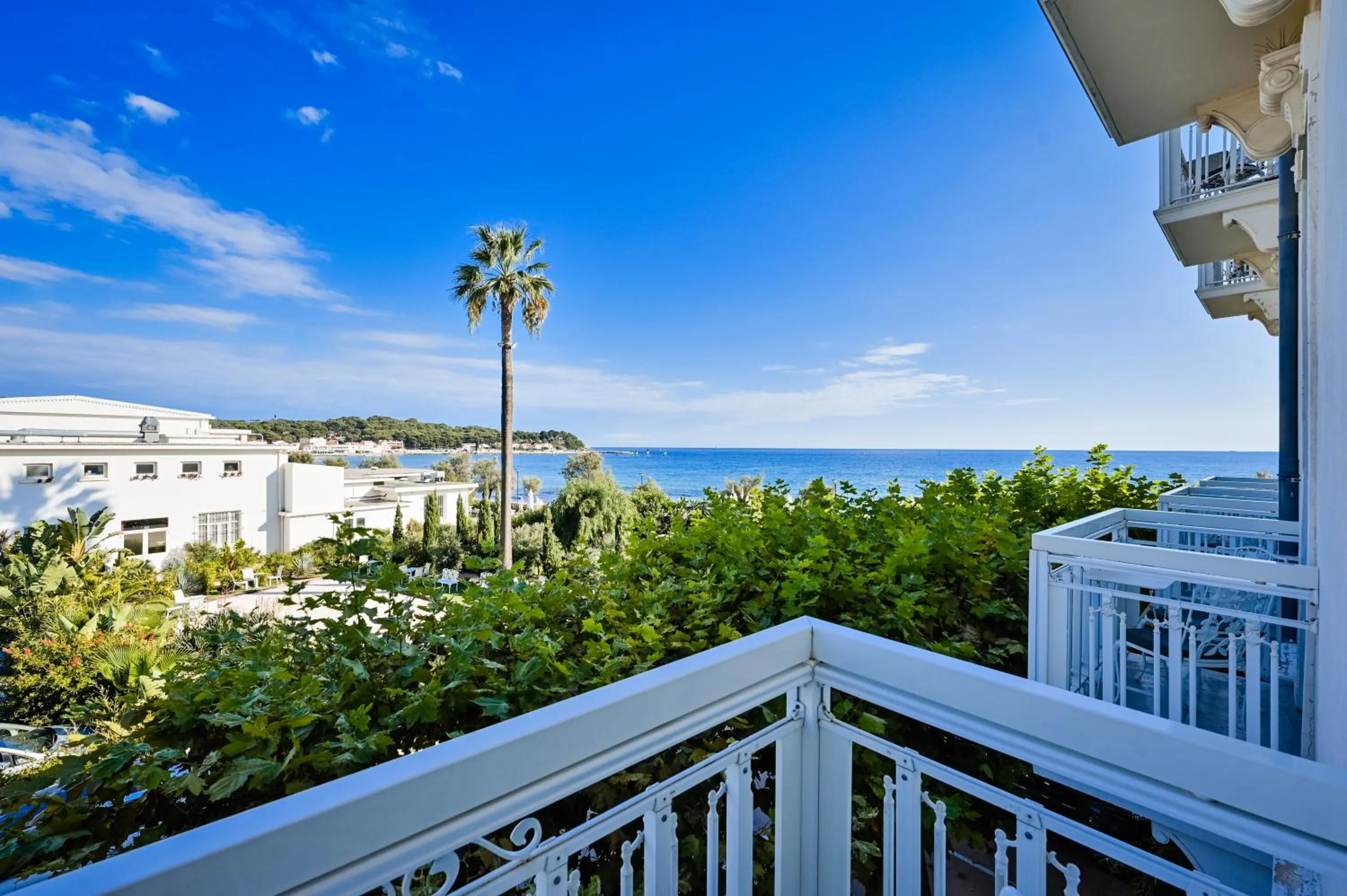 Grand Hotel Des Sablettes Plage, Curio Collection By Hilton