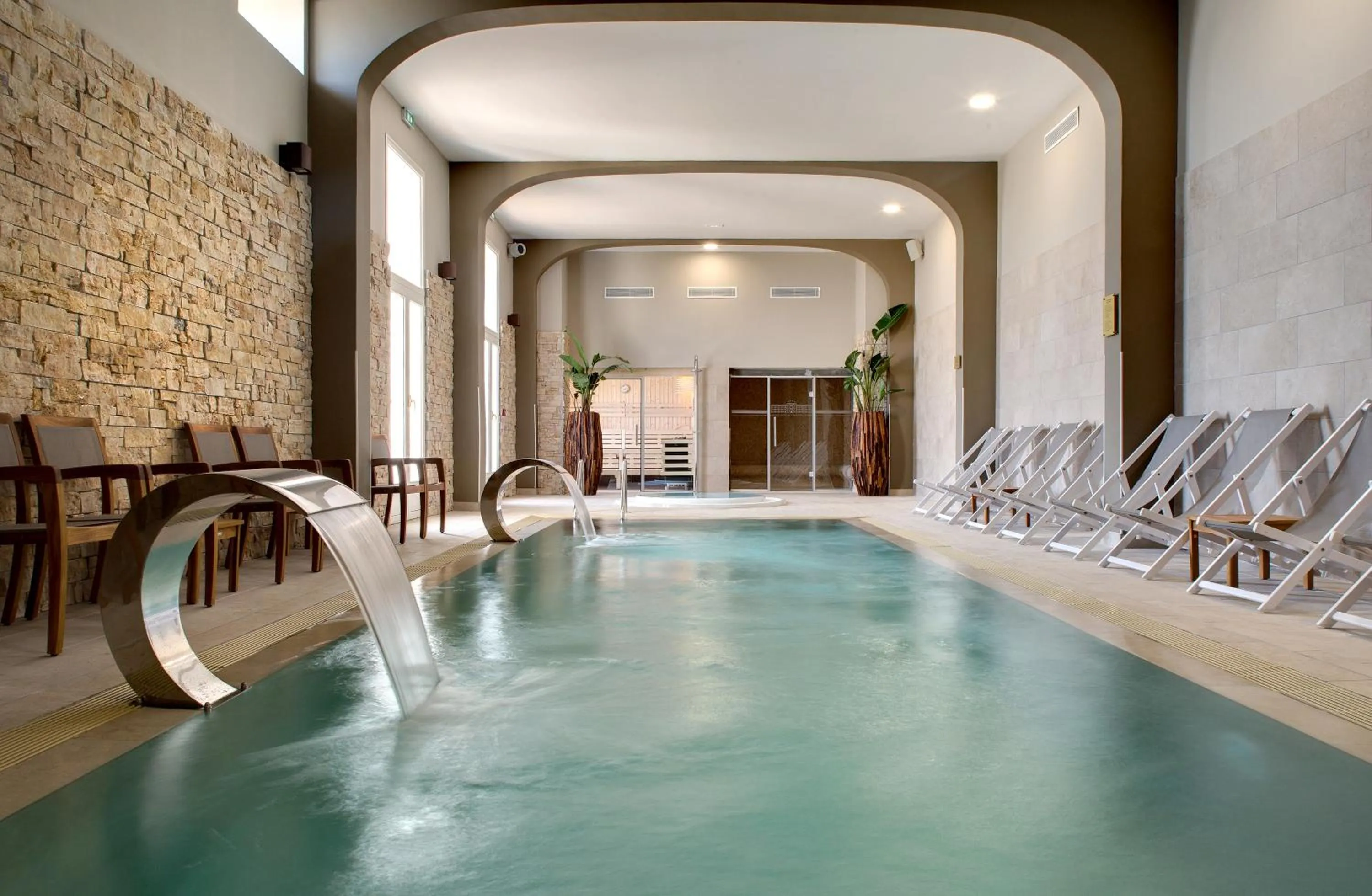 Grand Hotel Des Sablettes Plage, Curio Collection By Hilton