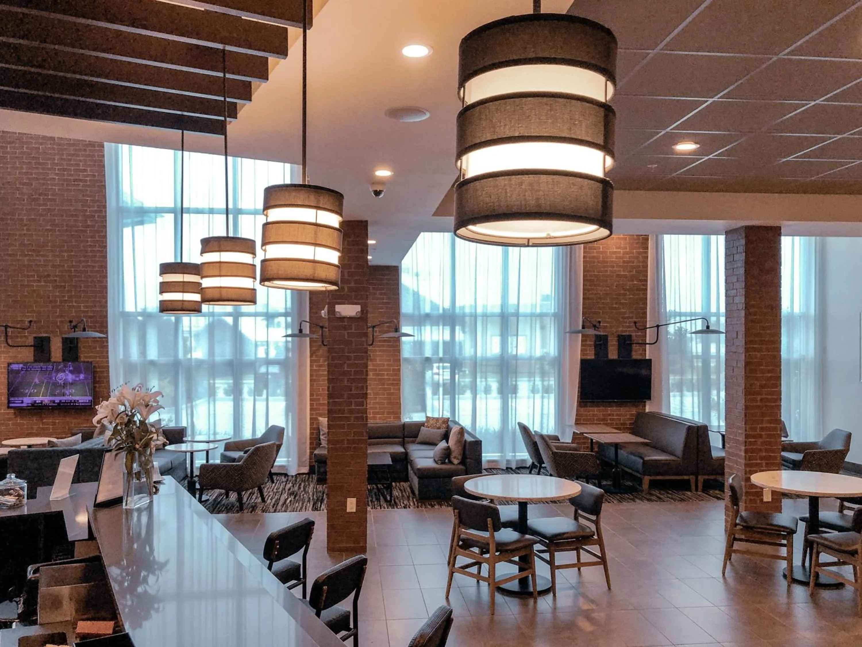 Lounge or bar in Hyatt Place Houston- Northwest/Cy-Fair