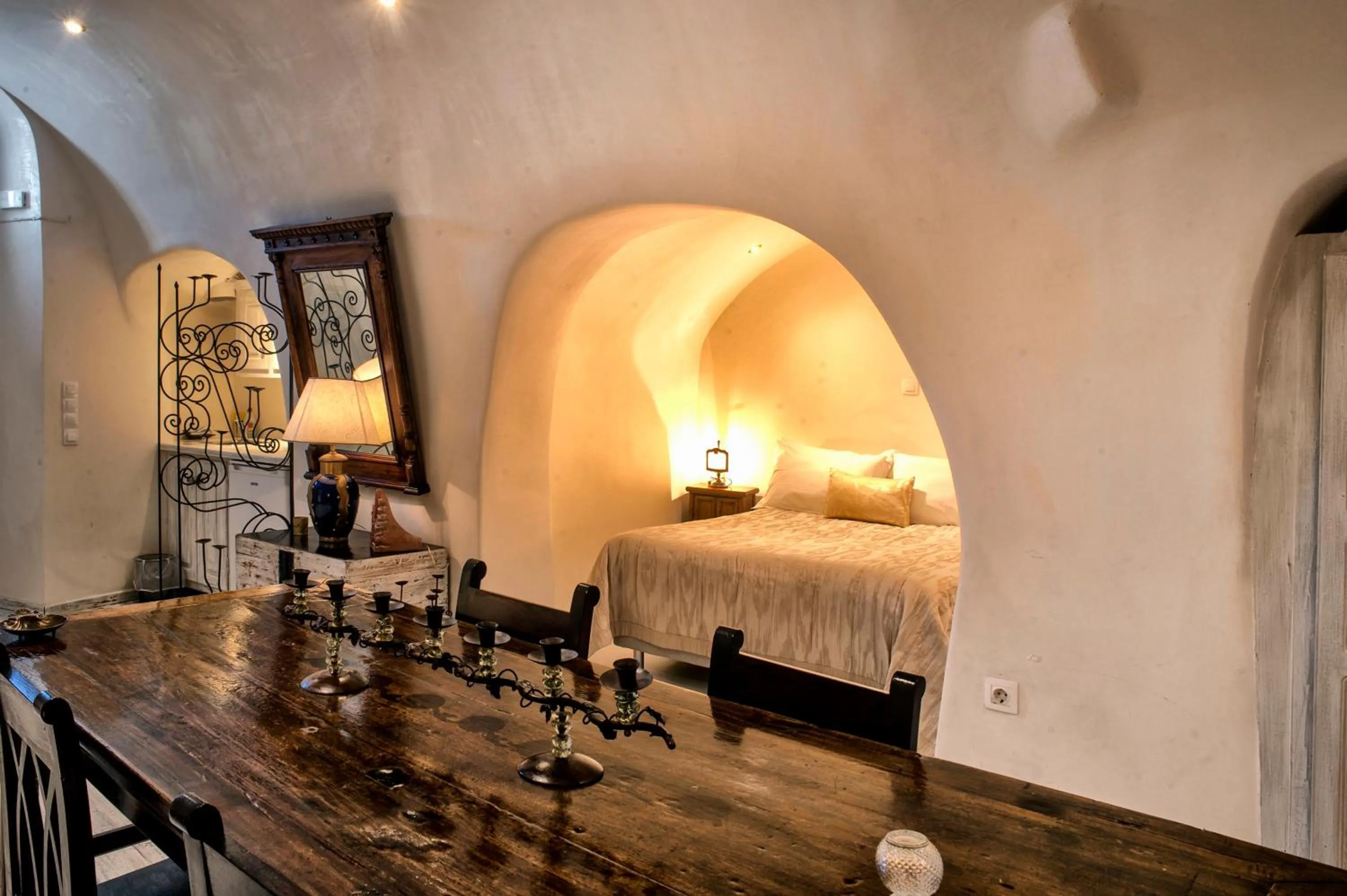 Living room, Bed in Heliophos Boutique Caves