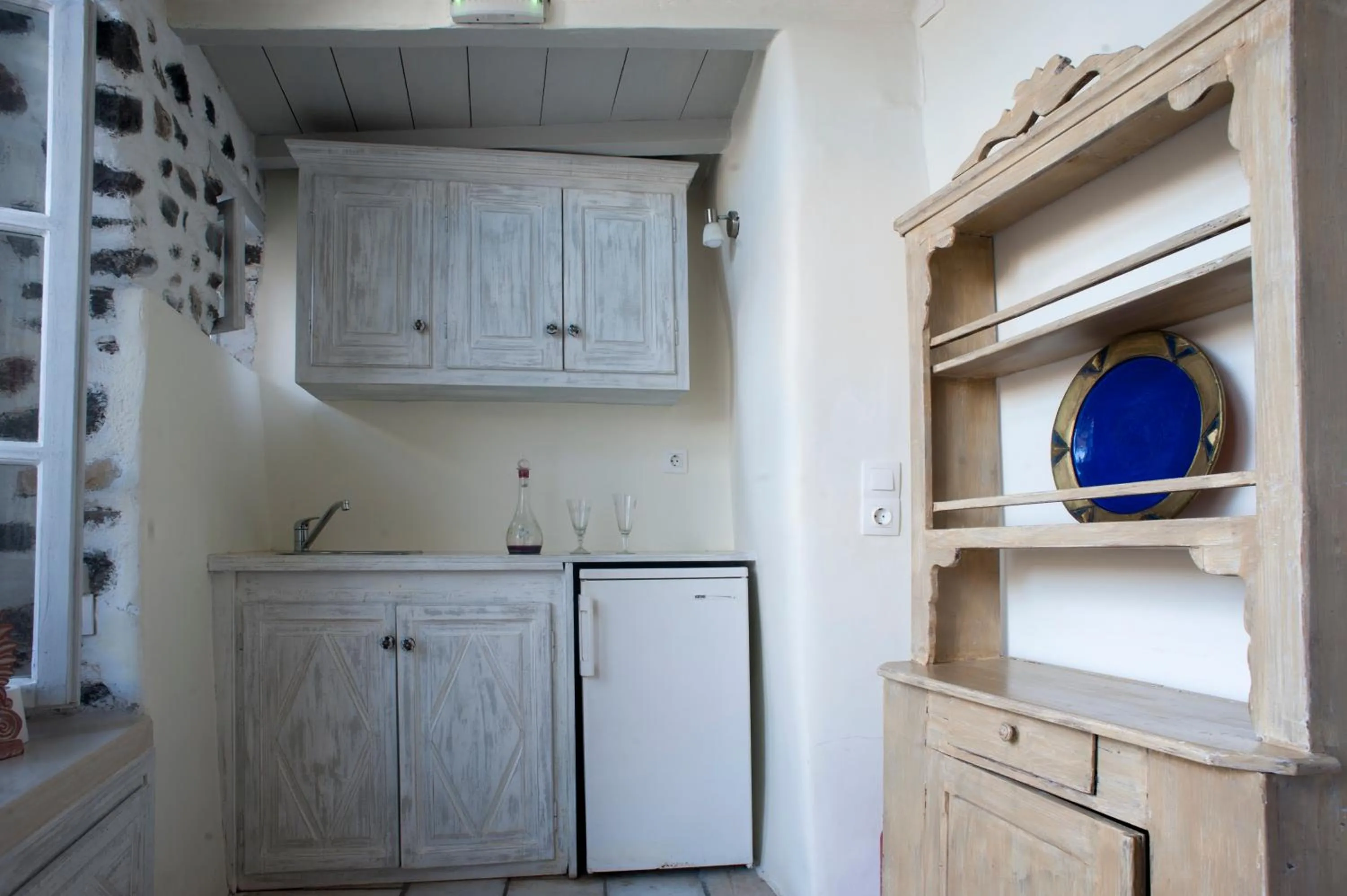 Kitchen or kitchenette in Heliophos Boutique Caves