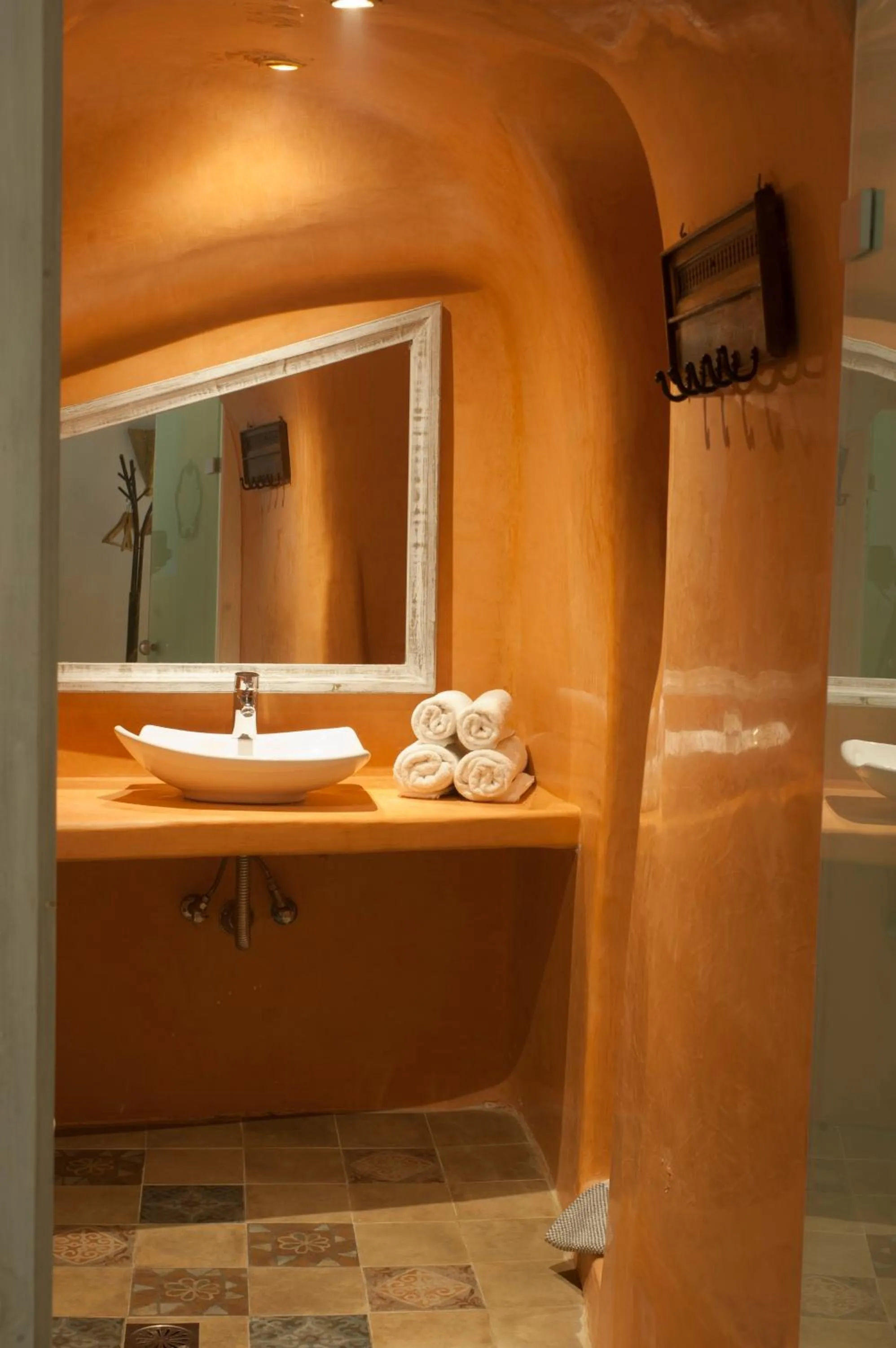 Bathroom in Heliophos Boutique Caves