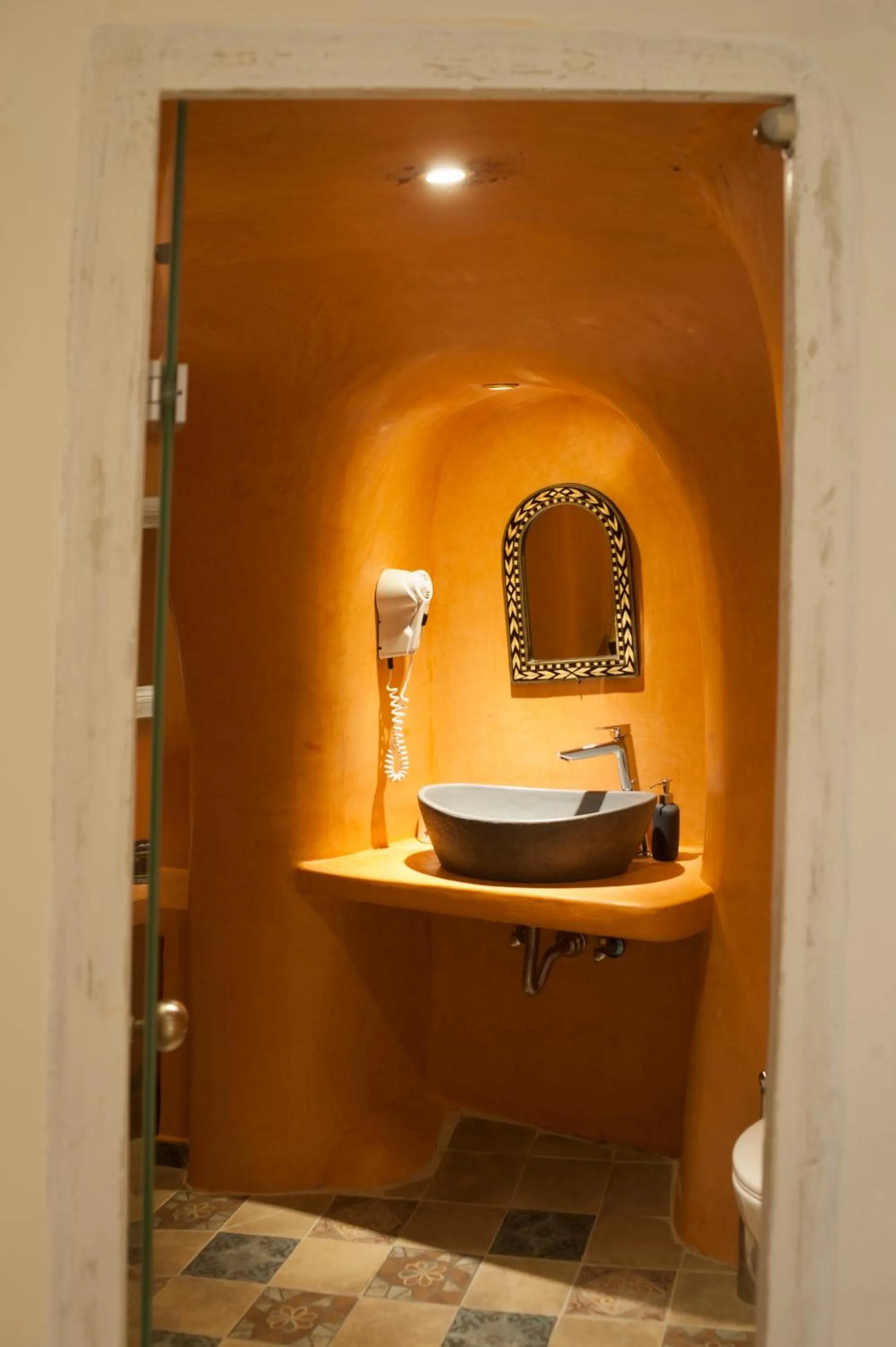 Bathroom in Heliophos Boutique Caves