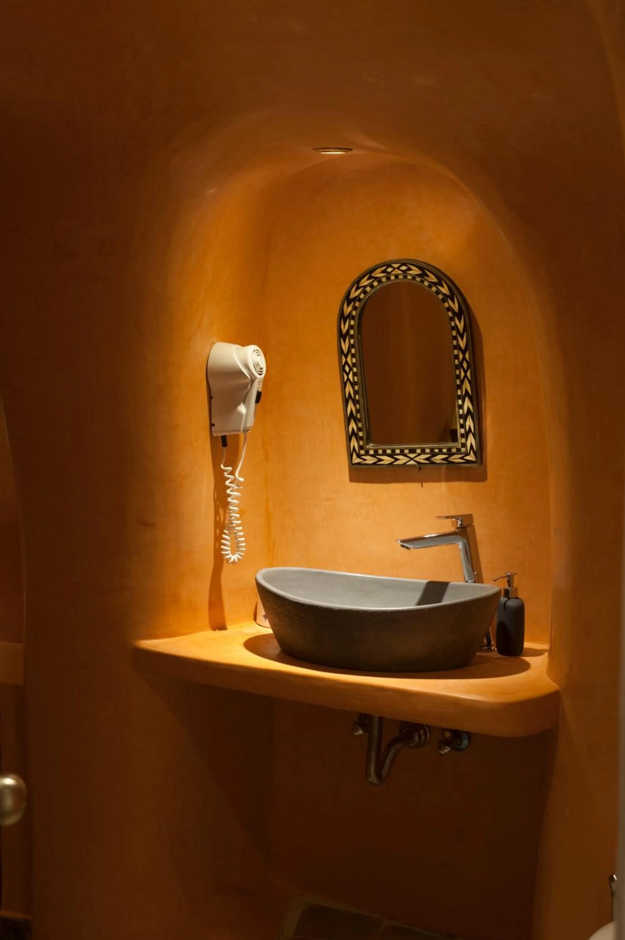 Bathroom in Heliophos Boutique Caves