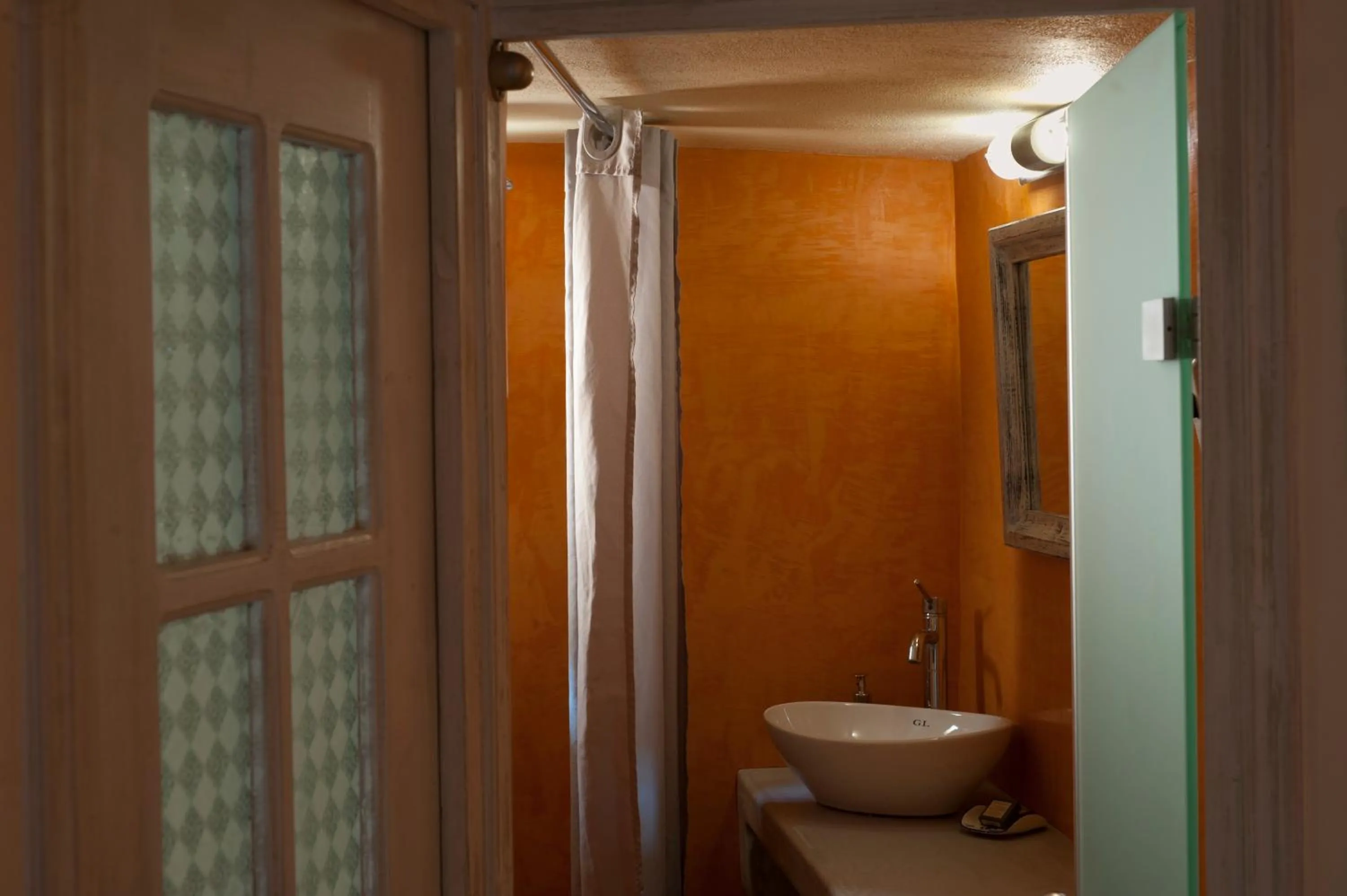 Bathroom in Heliophos Boutique Caves