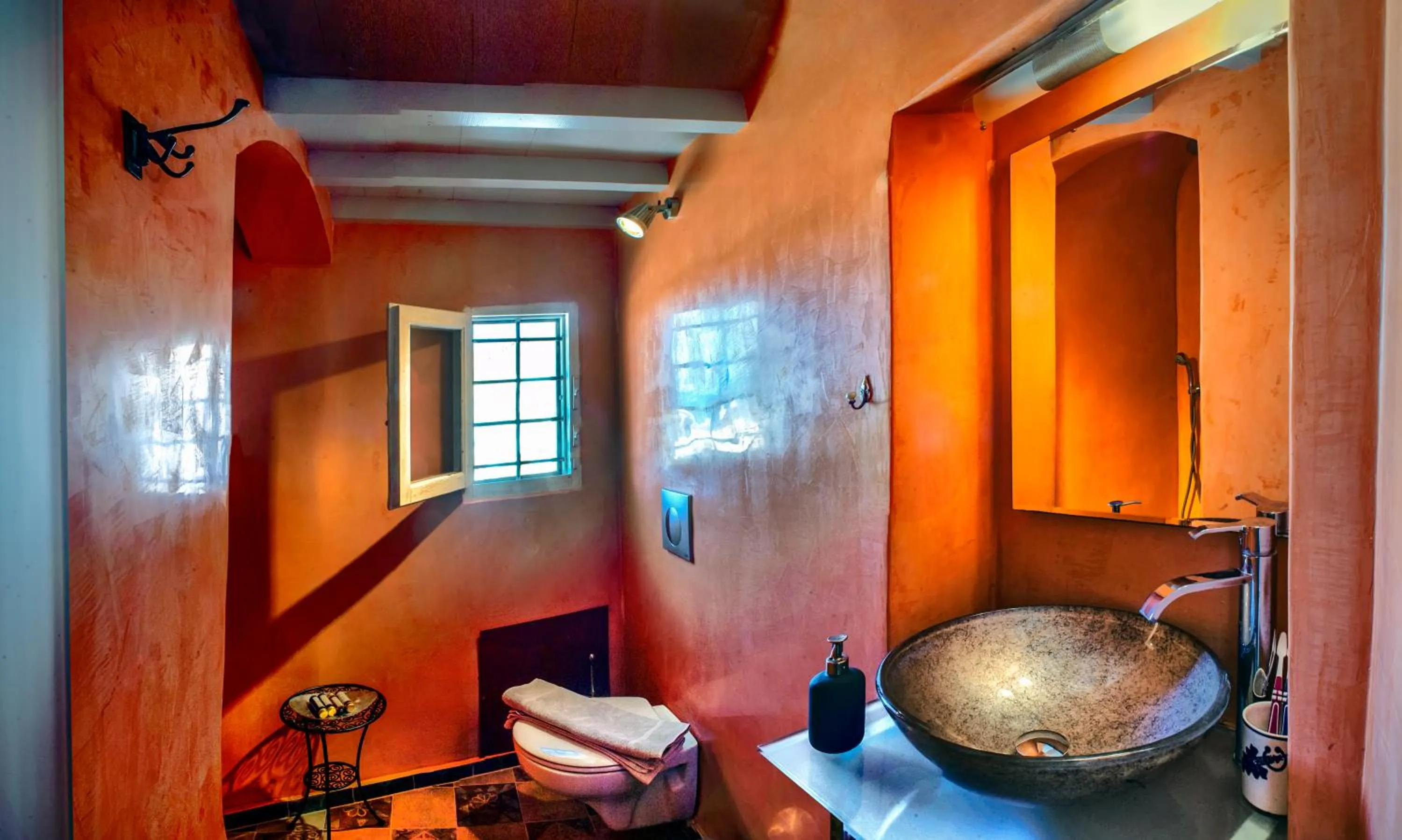 Bathroom in Heliophos Boutique Caves