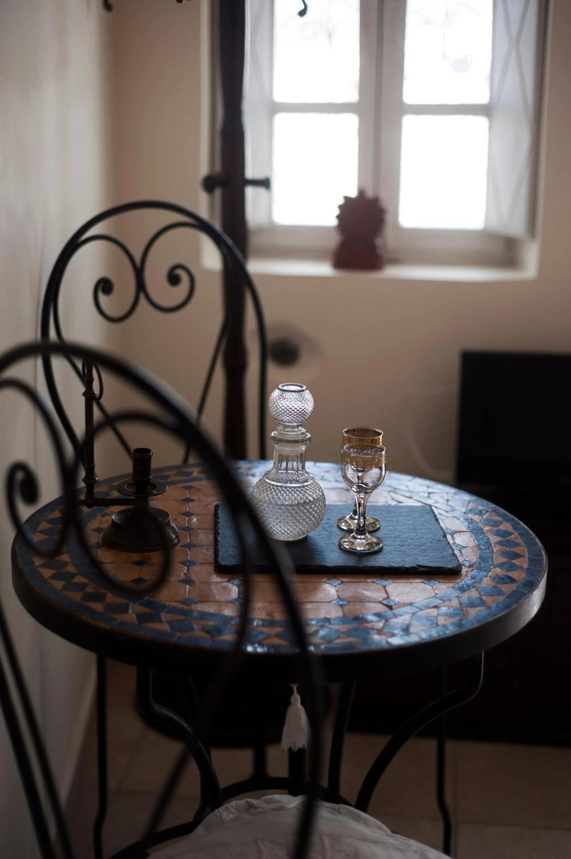 Decorative detail in Heliophos Boutique Caves