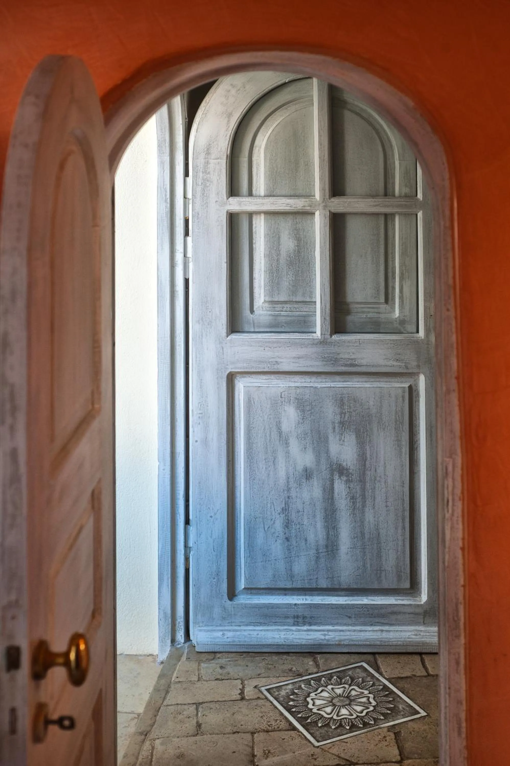 Facade/entrance in Heliophos Boutique Caves