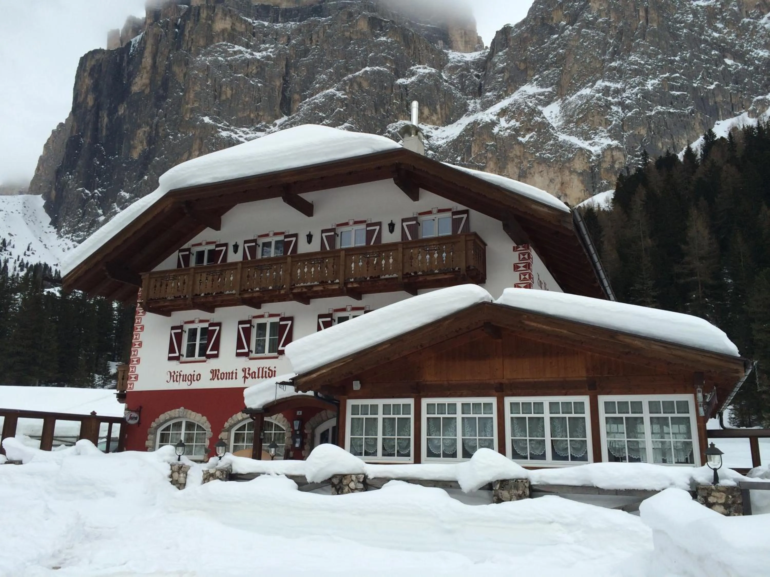 Property building in Rifugio Monti Pallidi