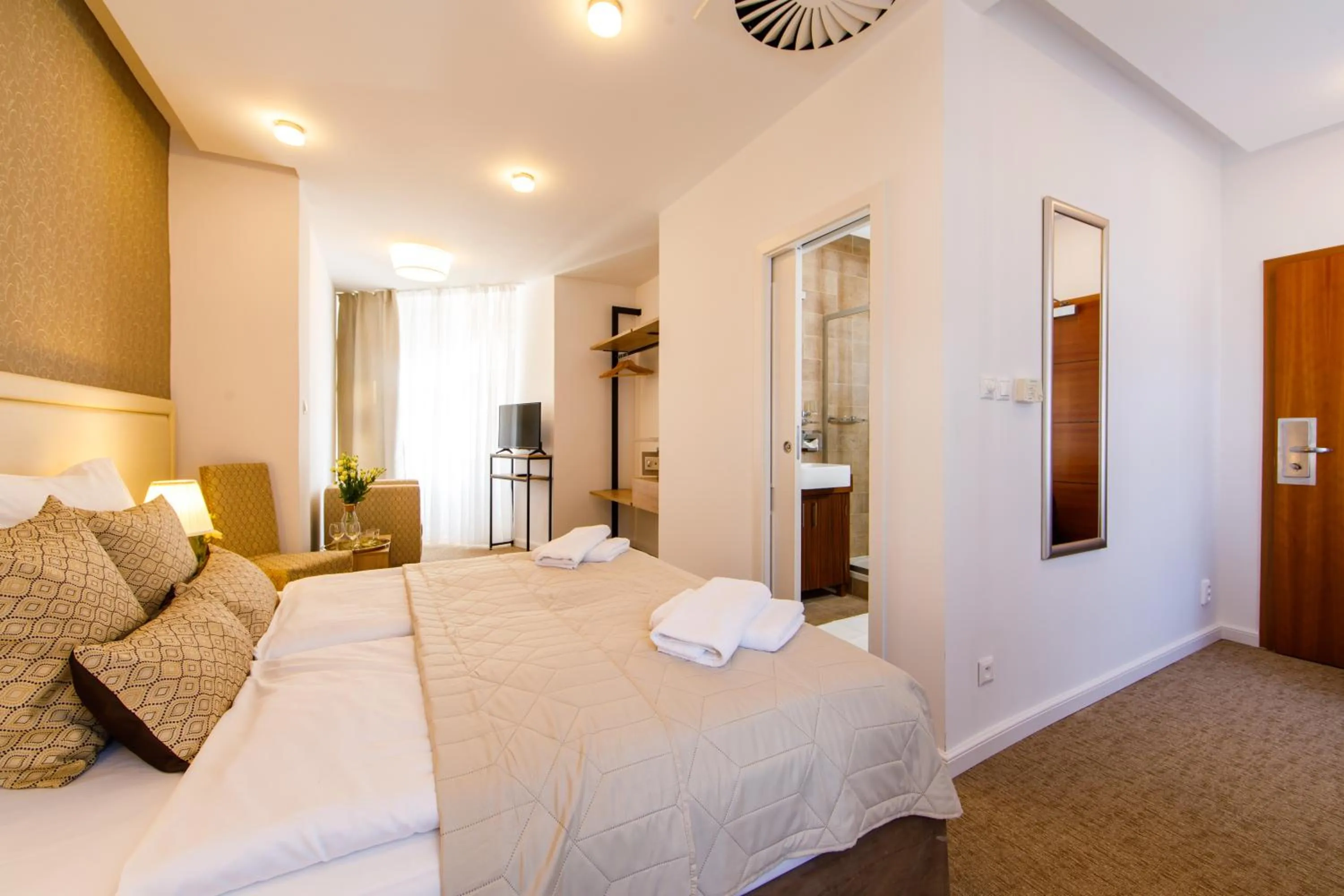 Photo of the whole room, Bed in BEIGLI Hotel & Garden