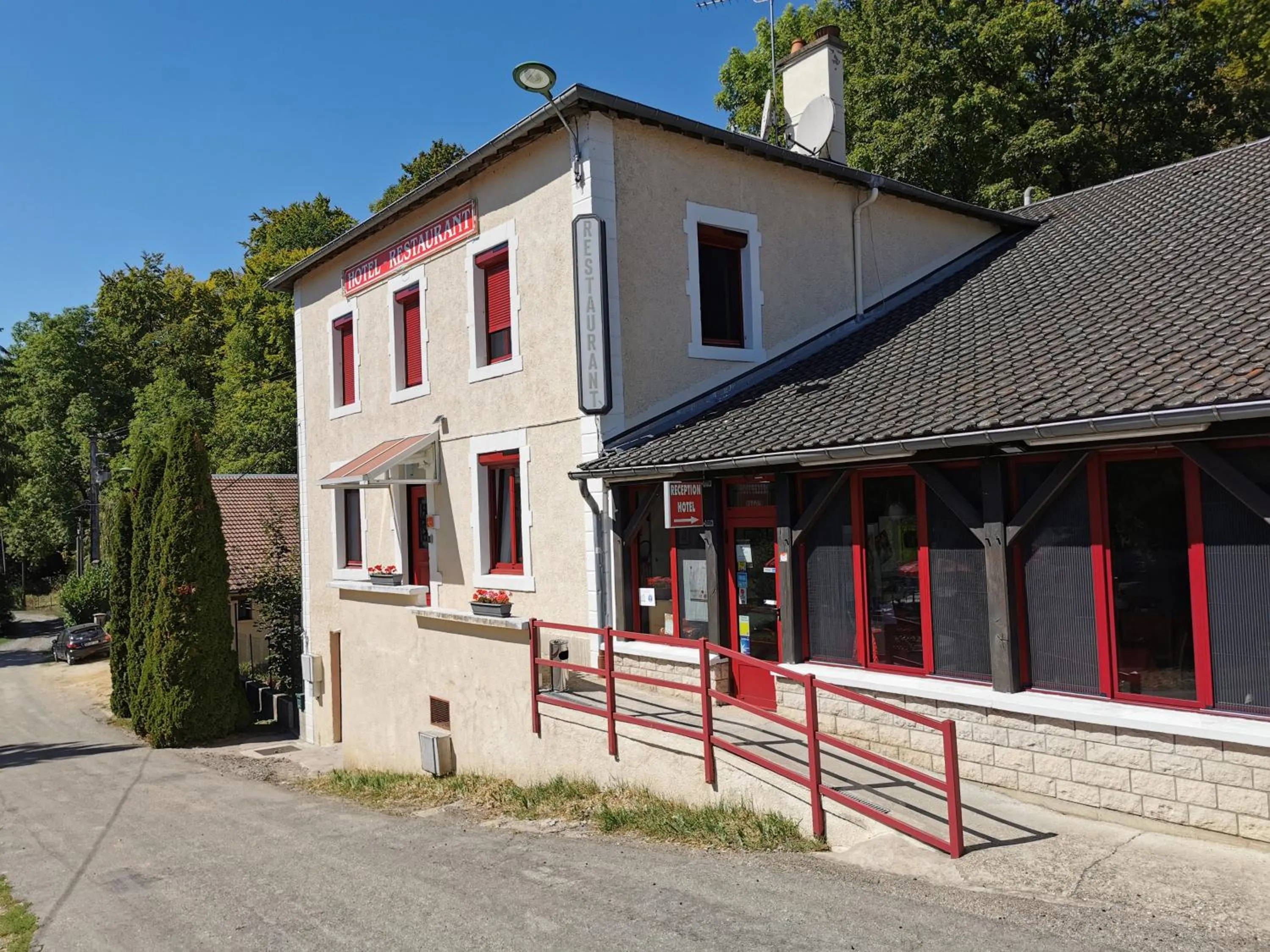 La Table Des Bons Peres