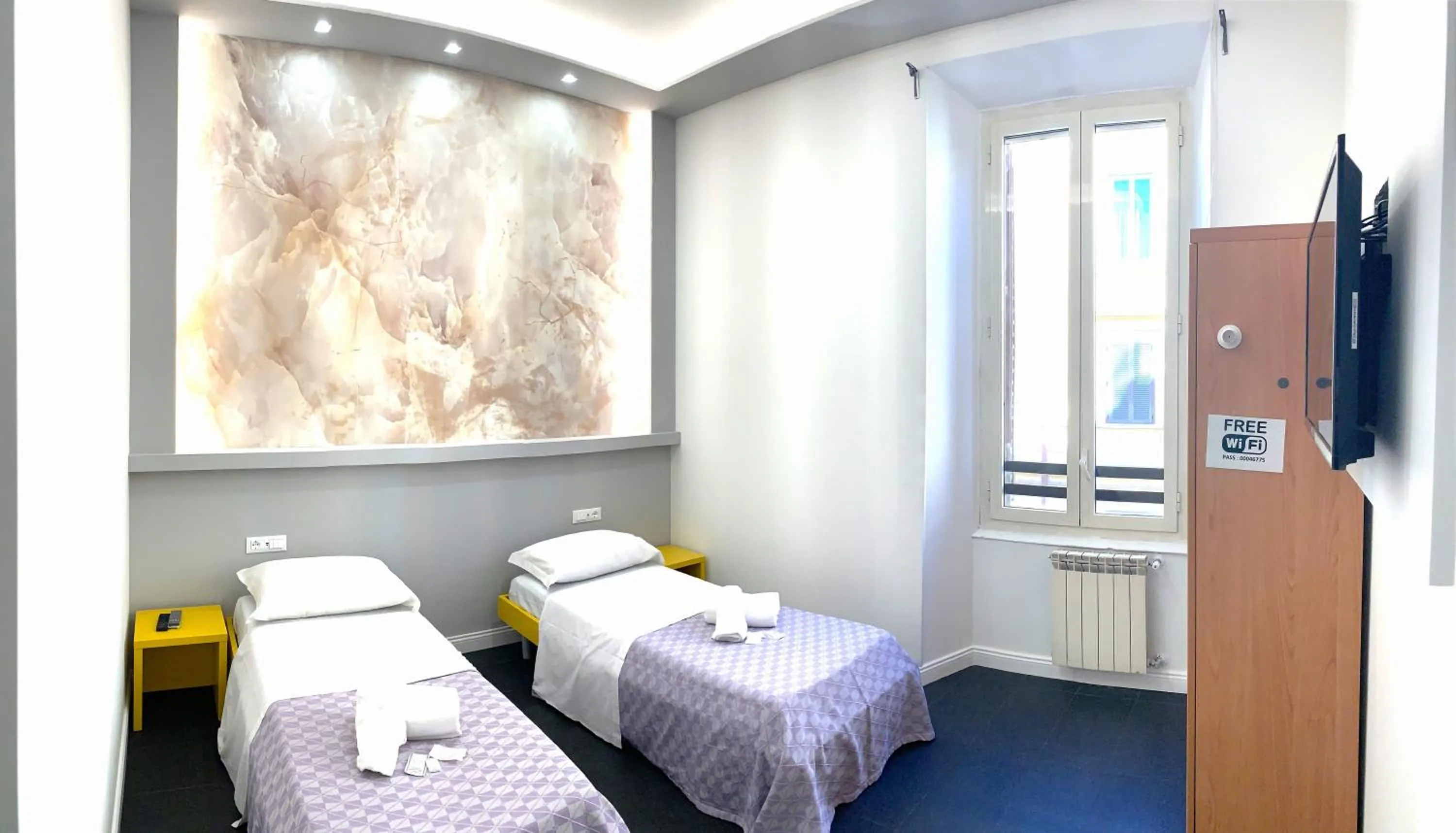 Bedroom, Bed in Legends