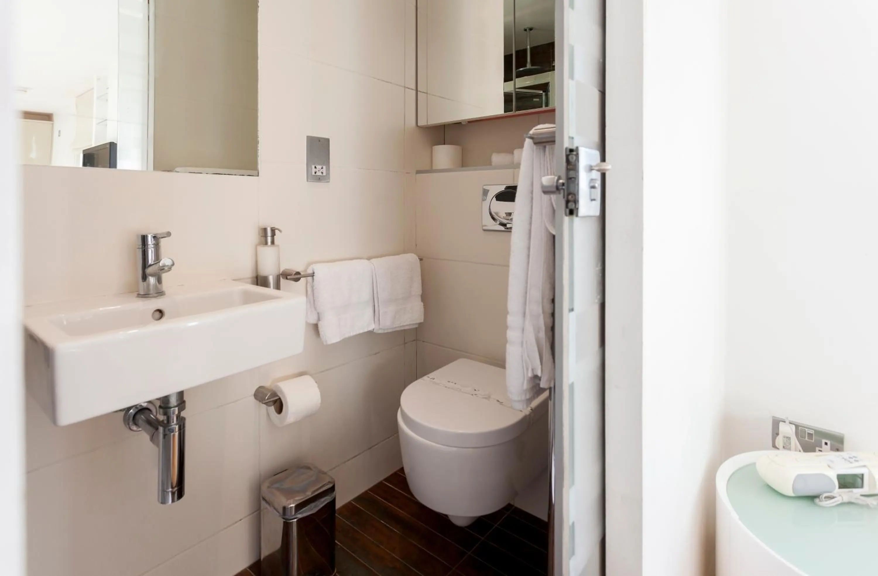 Toilet in Space ApartHotel