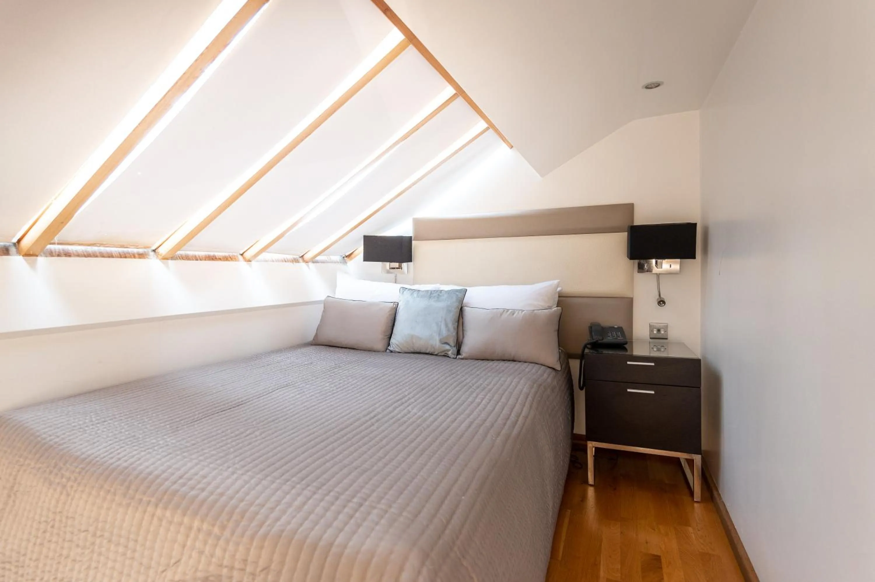 Bed in Space ApartHotel