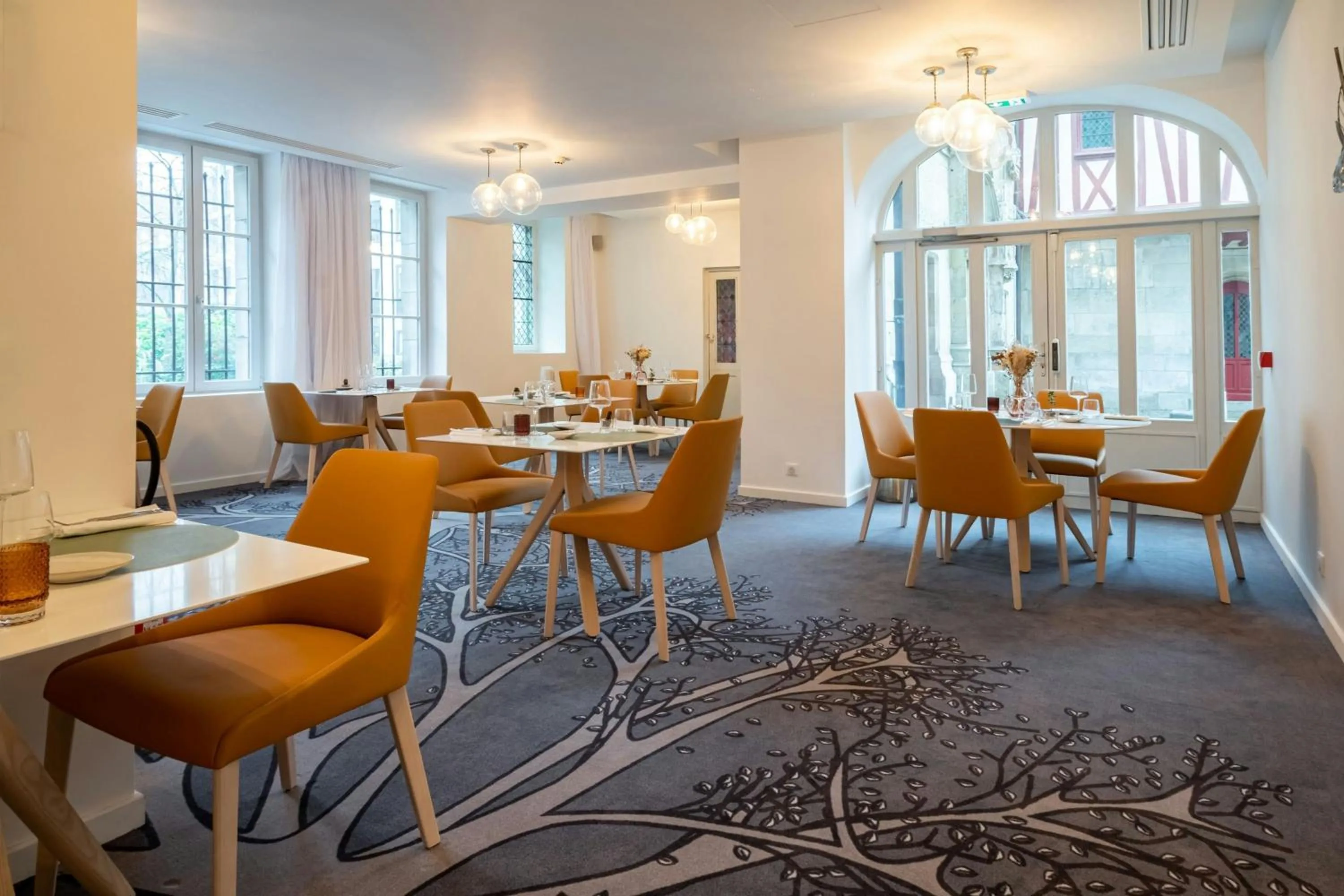 Restaurant/places to eat in Hôtel de Bourgtheroulde, Autograph Collection