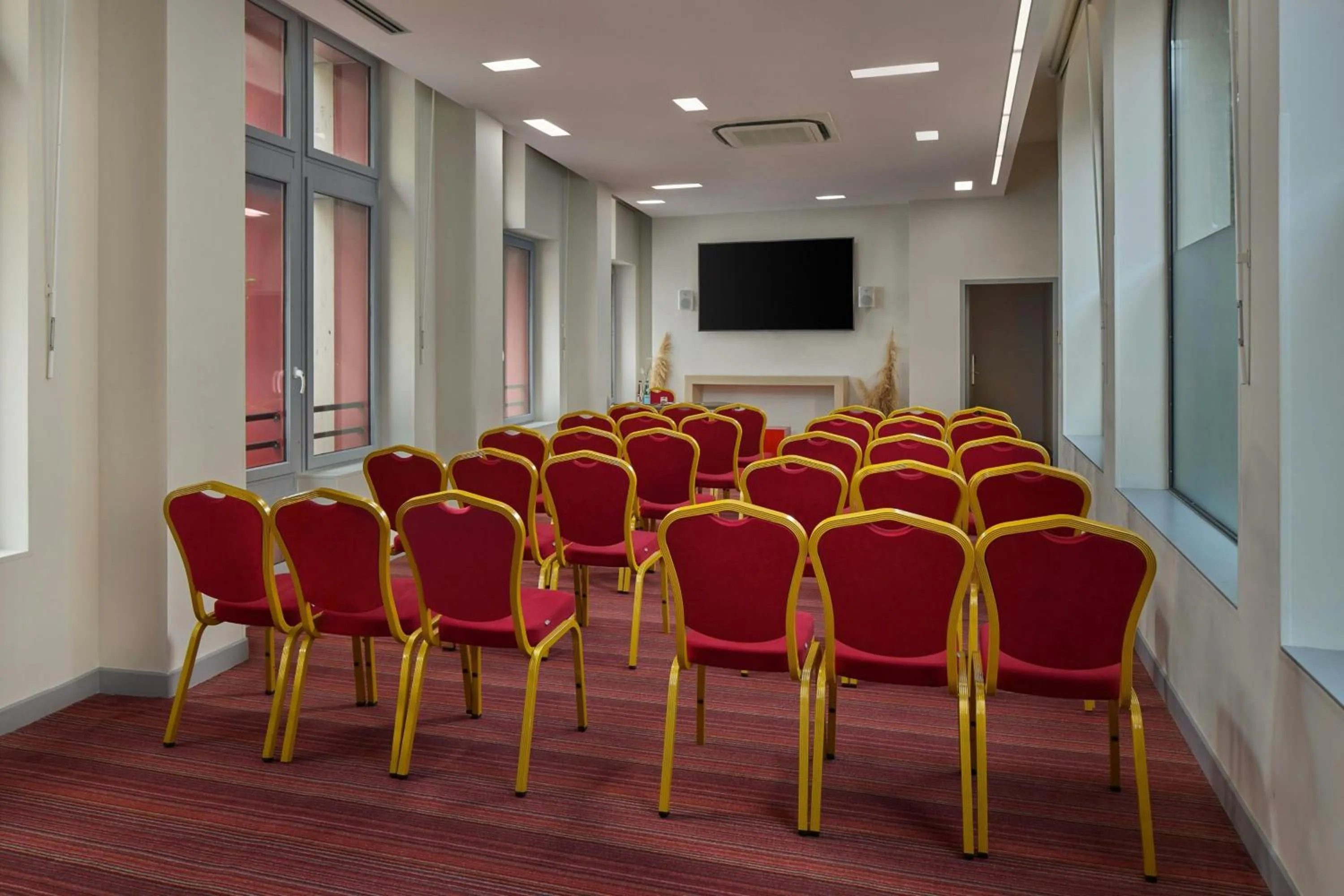 Meeting/conference room in Hôtel de Bourgtheroulde, Autograph Collection