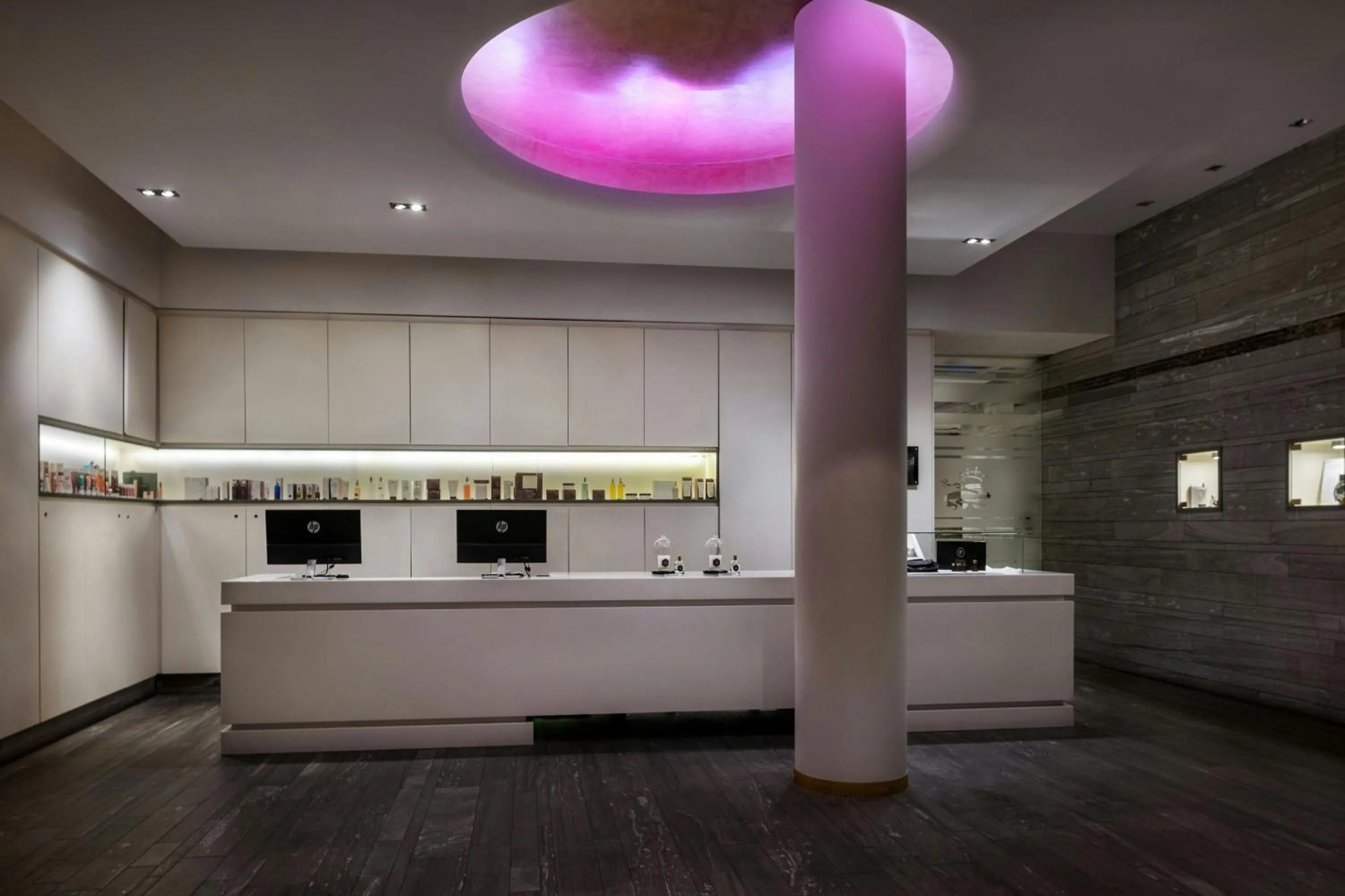 Lobby or reception in Hôtel de Bourgtheroulde, Autograph Collection