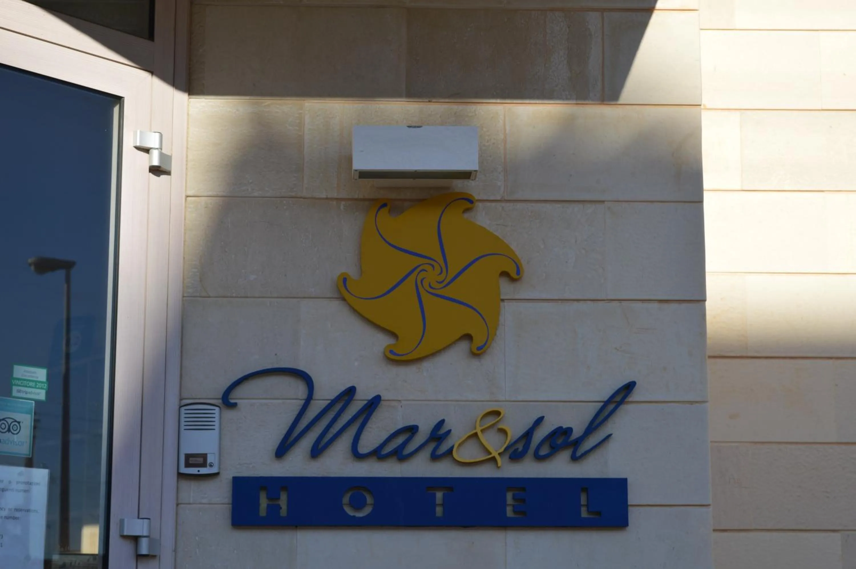 Facade/entrance in Hotel Mar & Sol