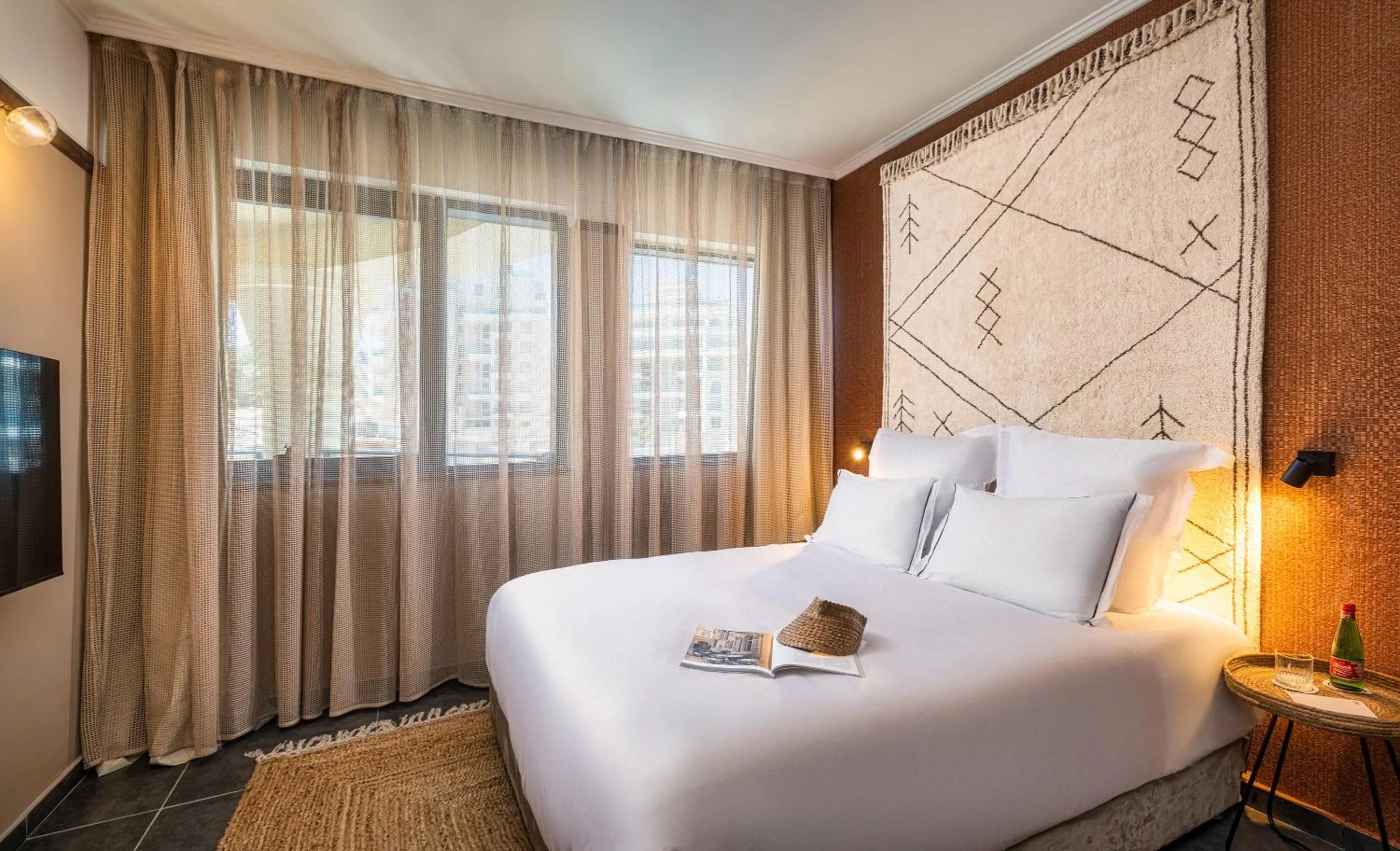 Bed in Brown Red Sea