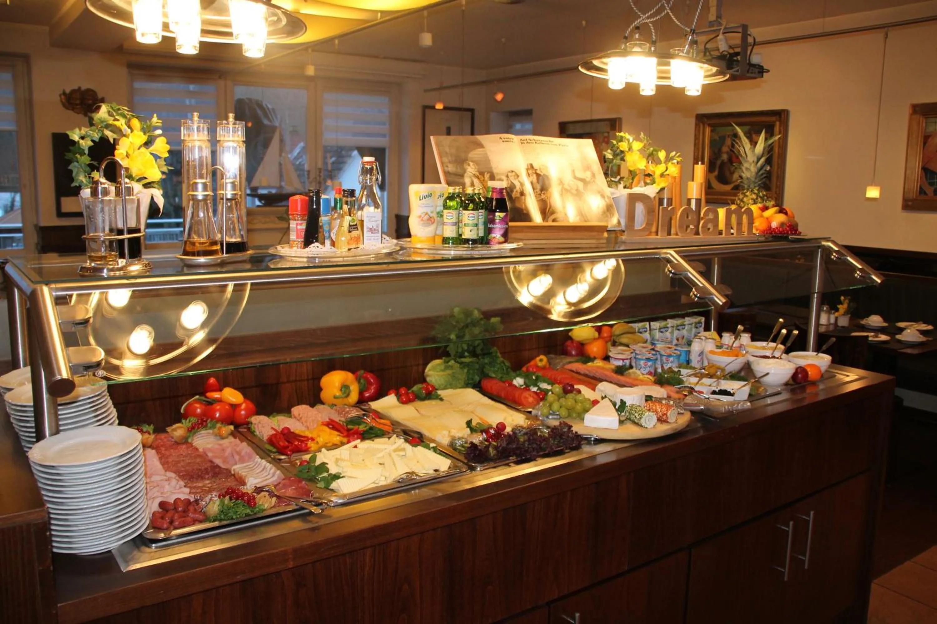 Food and drinks in Romantik im Hotel Villa Röhl