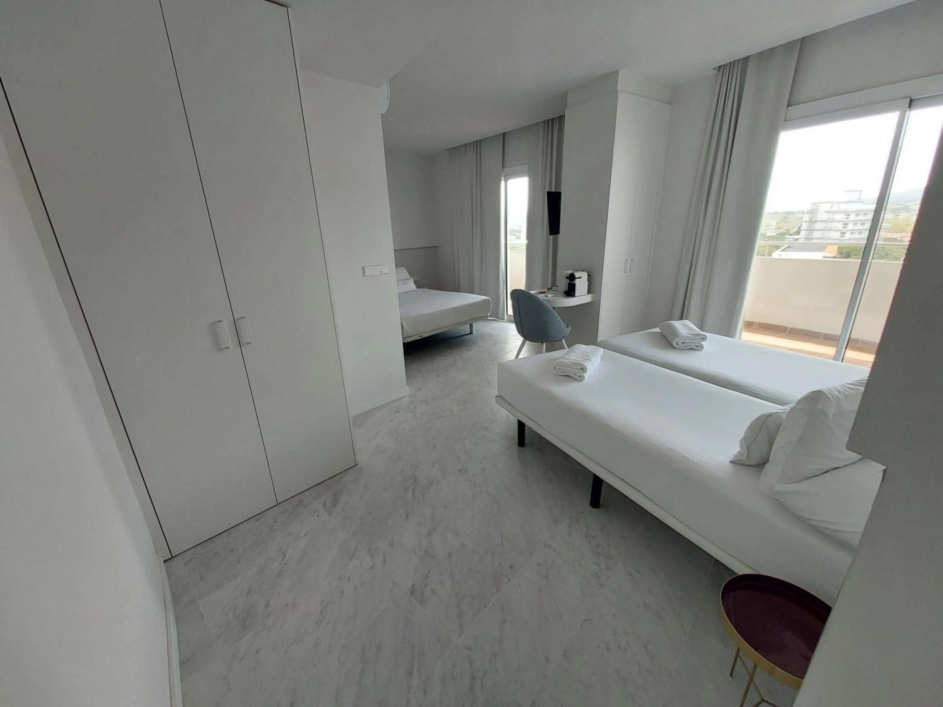 TV and multimedia, Bed in Hotel Aromar