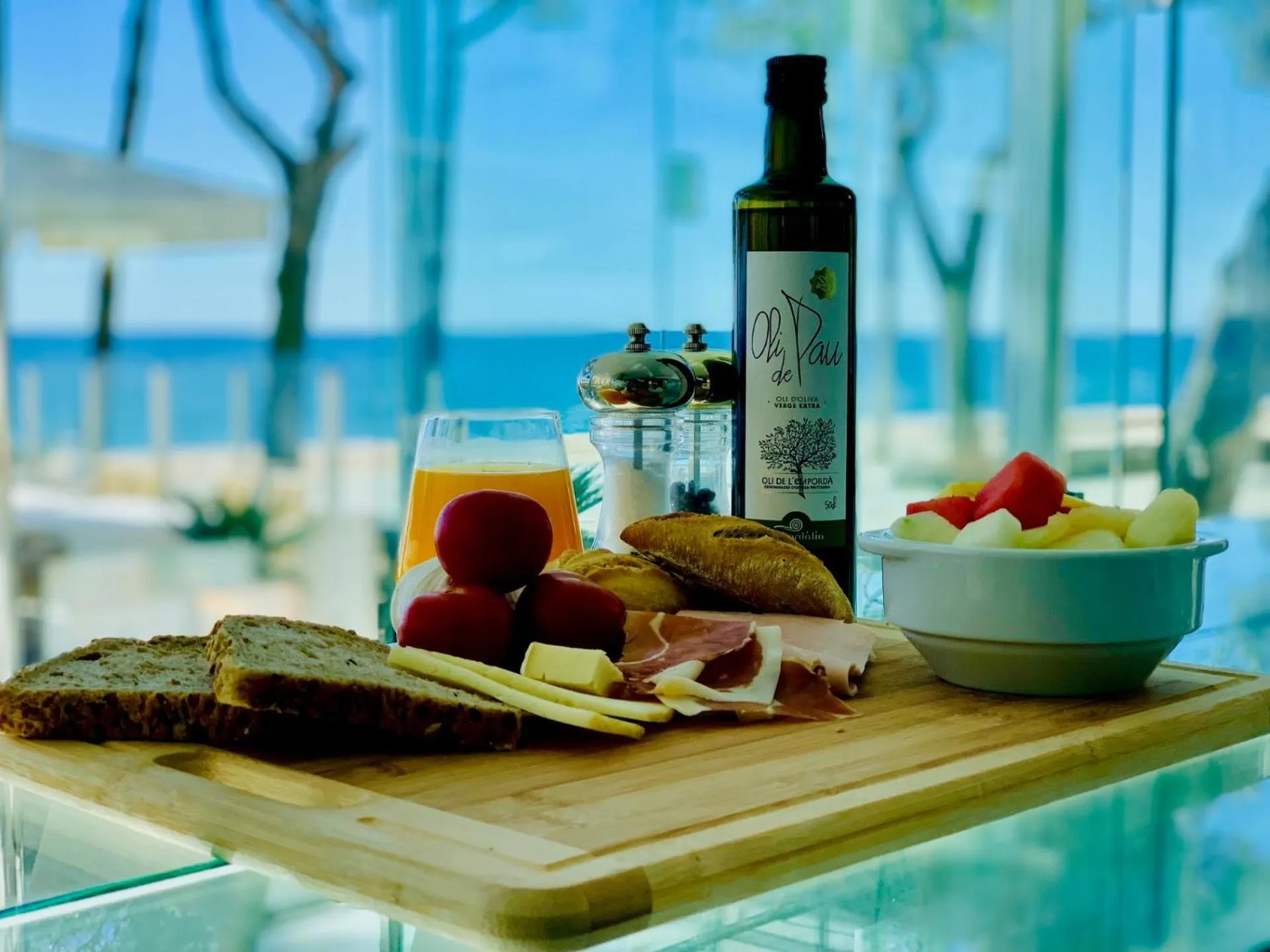 Food and drinks in Hotel Aromar