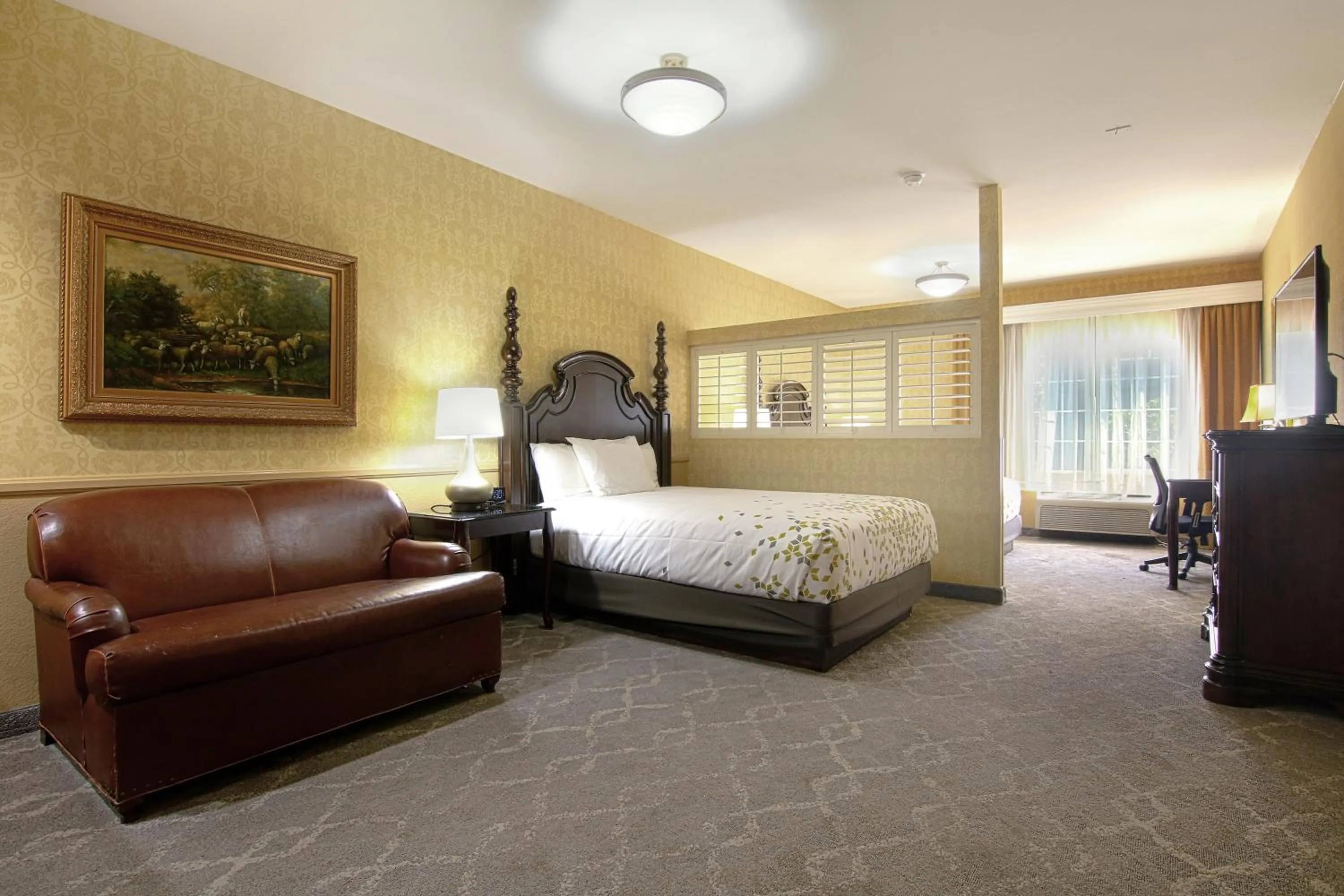 Photo of the whole room, Bed in Azure Hotel&Suites Ontario Trademark Collection by Wyndham