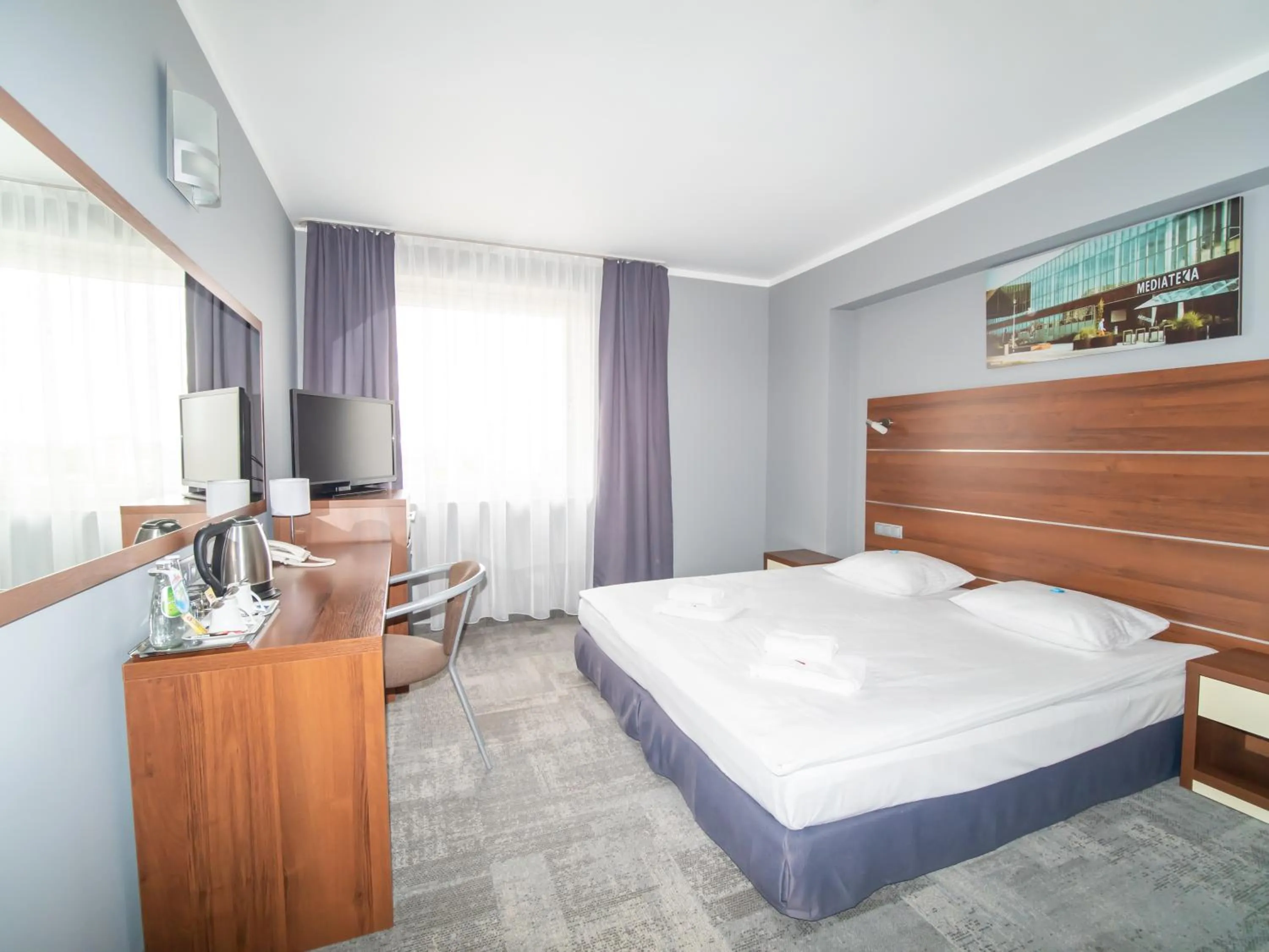 Bed in B&B HOTEL TYCHY 4Stars
