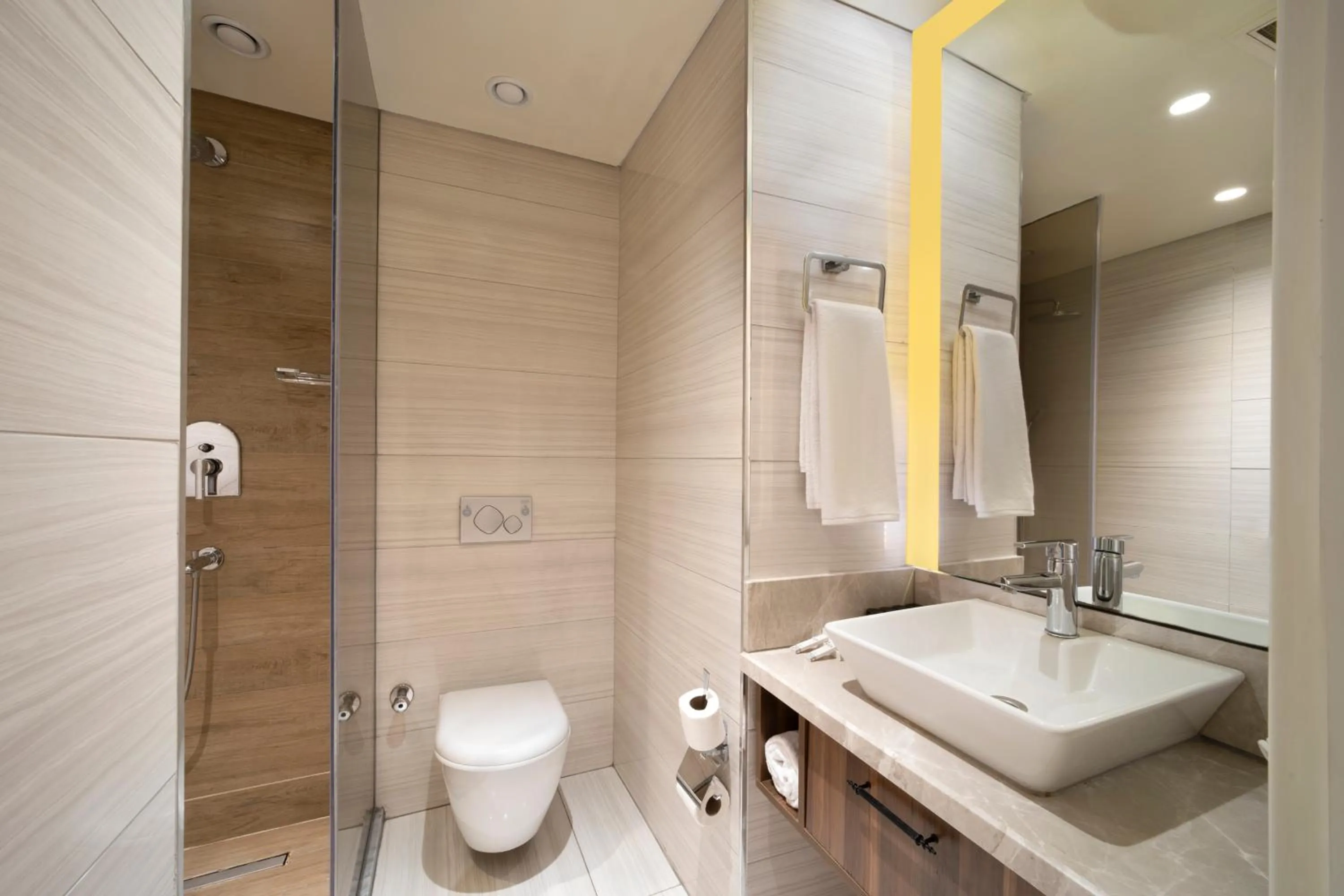 Shower in Golden Age Hotel Taksim